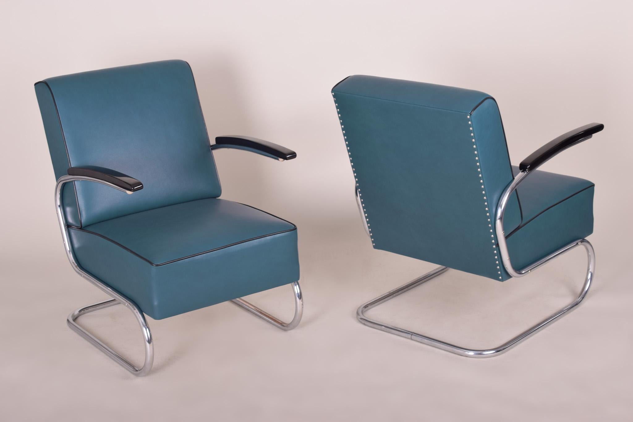 4 Tubular Steel Cantilever Armchairs in Art Deco, Chrome, New Blue Leather For Sale 4