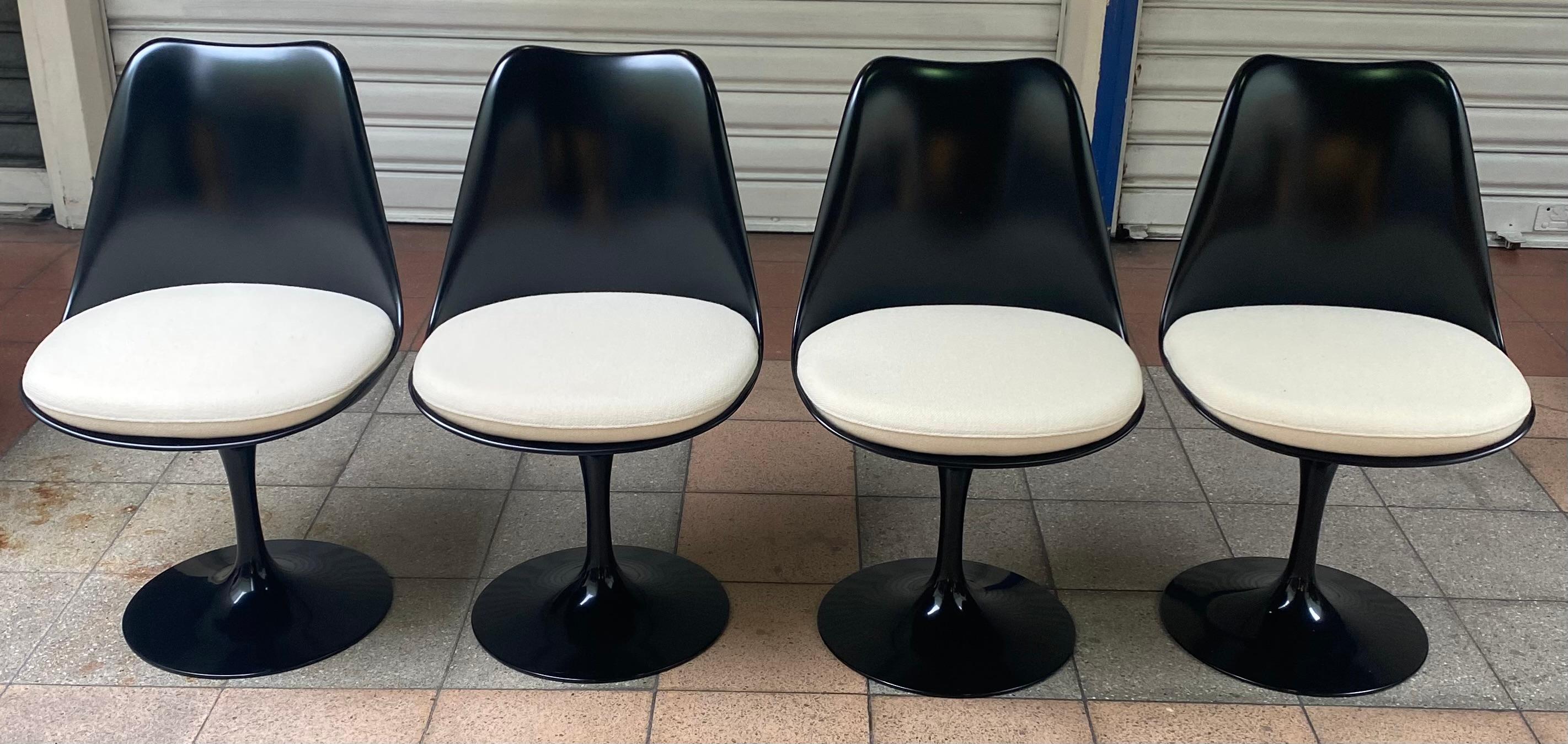 4 Tulip Chairs, Eero Saarinen Knoll International In Excellent Condition For Sale In Saint ouen, FR