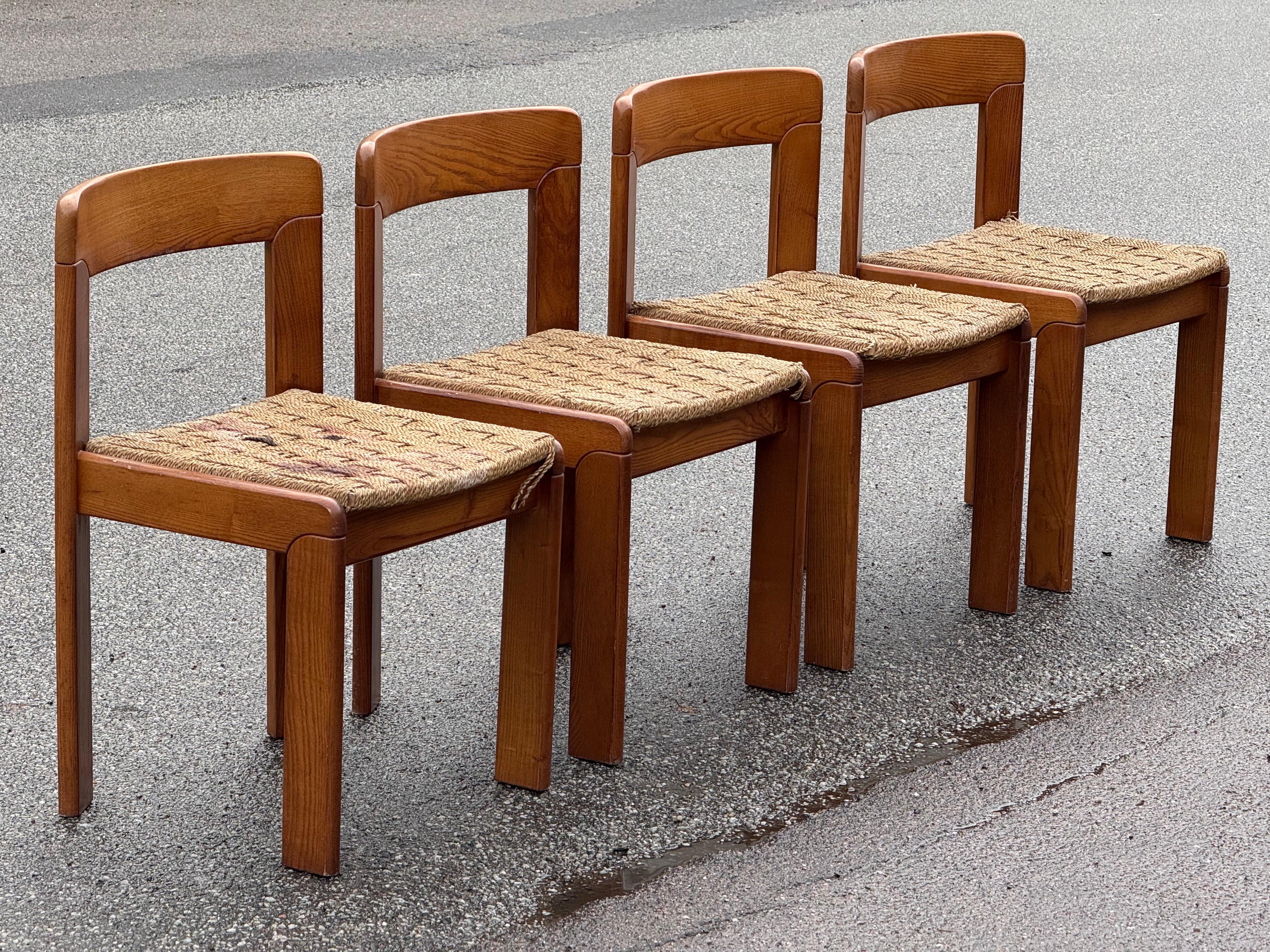 4 sedie da pranzo italiane uniche del Mid century modern degli anni '60 in vendita 3