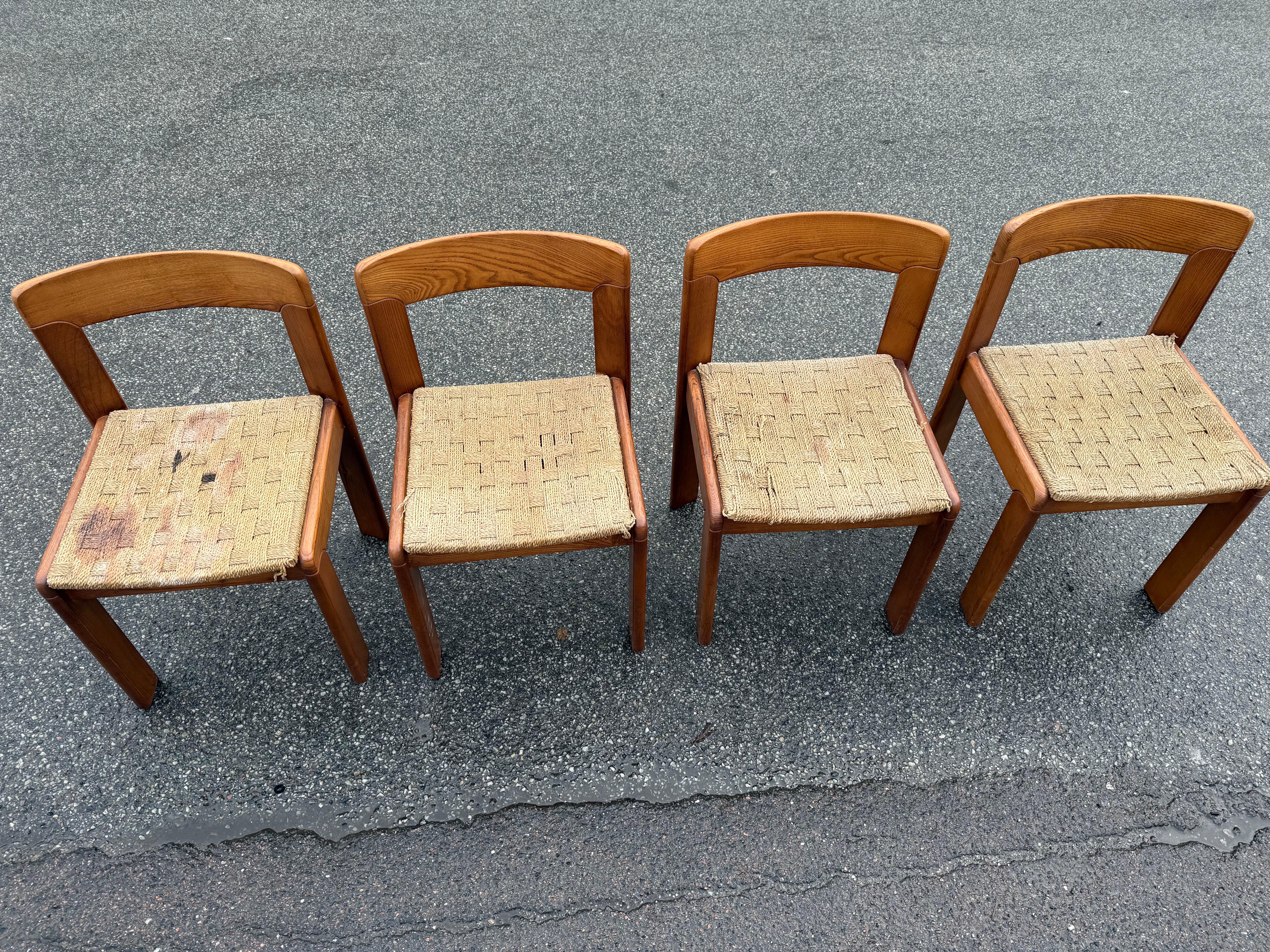 Italiano 4 sedie da pranzo italiane uniche del Mid century modern degli anni '60 in vendita