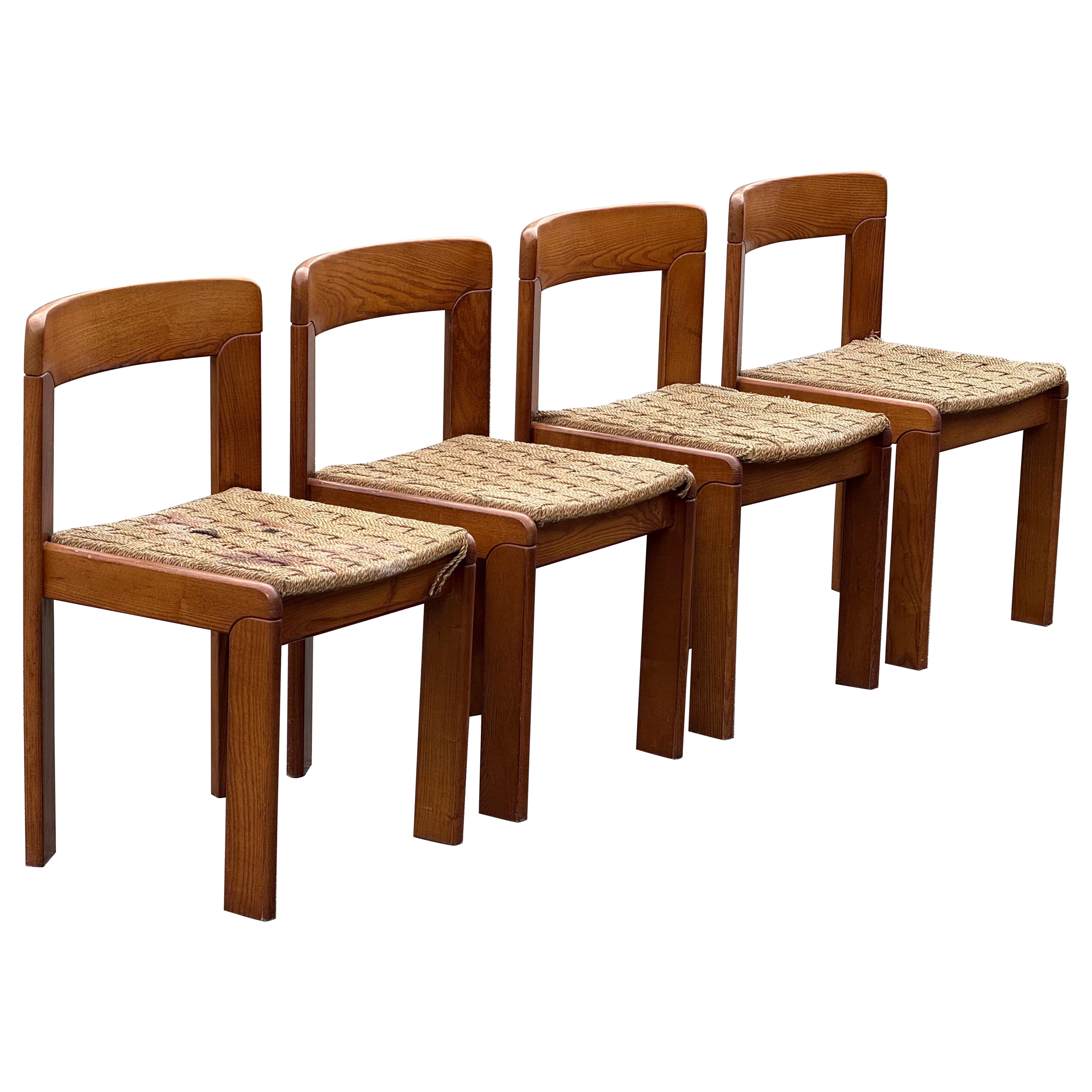 4 sedie da pranzo italiane uniche del Mid century modern degli anni 
60 in vendita