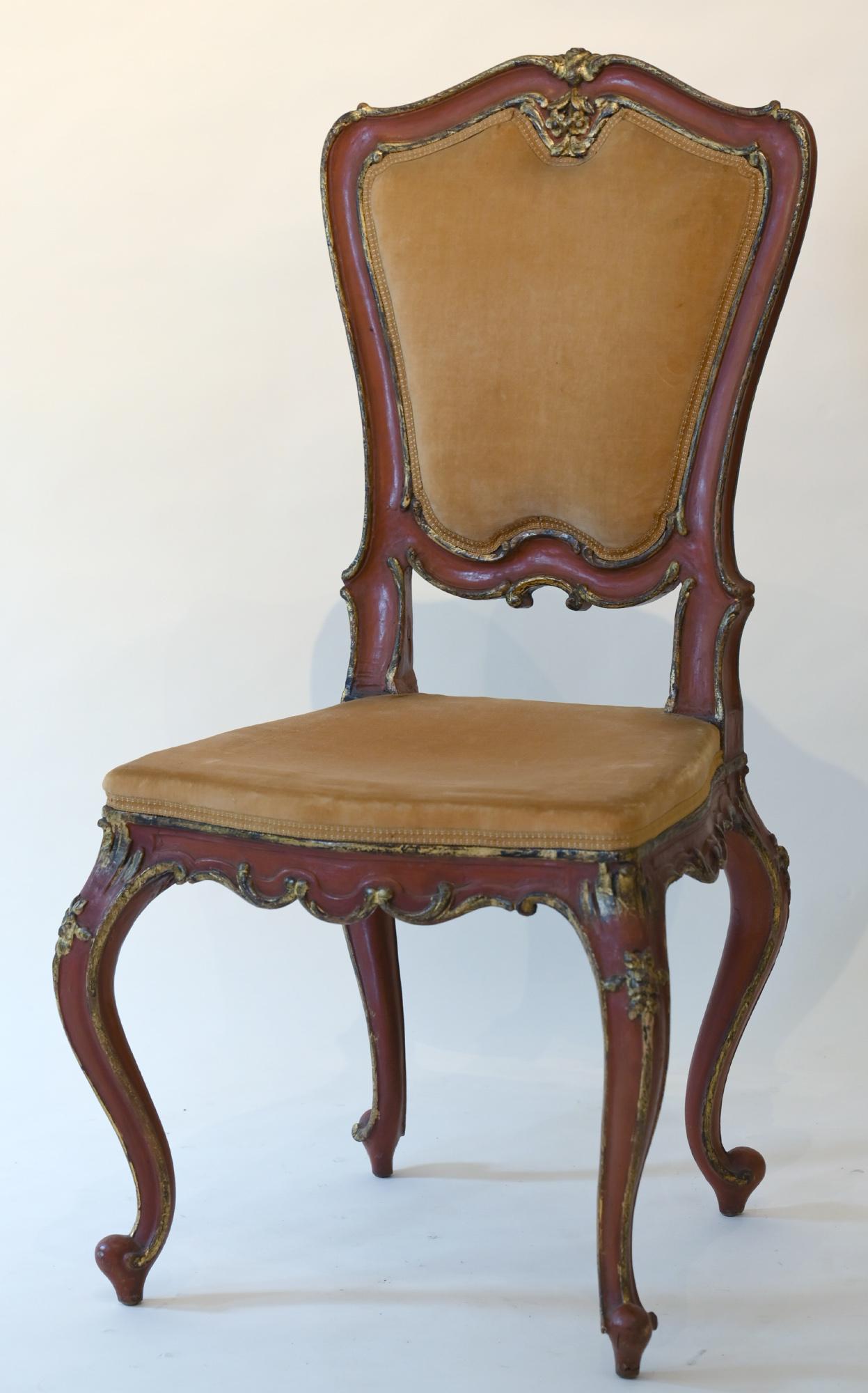 Baroque 4 Venetian Chairs 18th Century Red Lacquered Painted Partially Giltwood, Italy For Sale