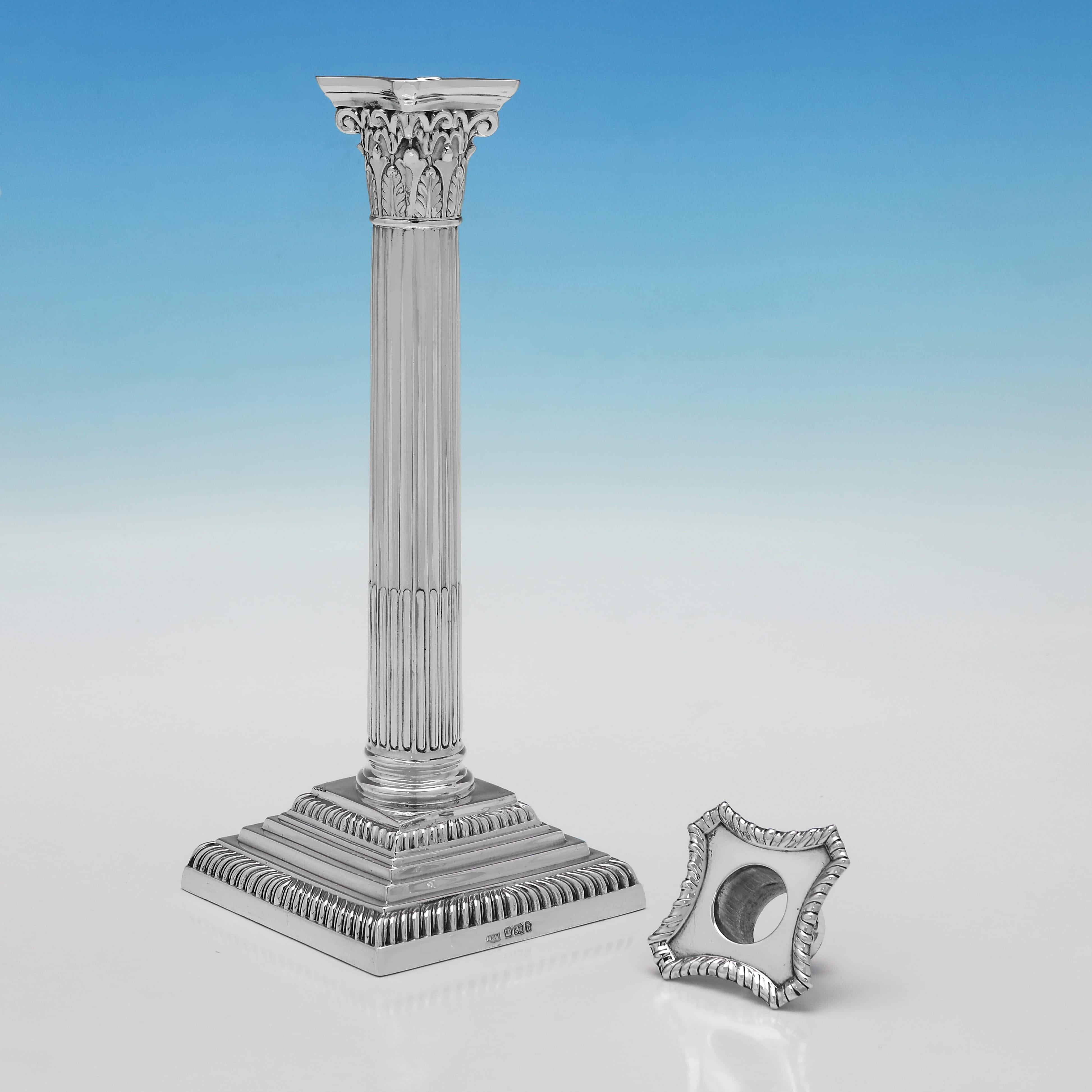 Vittoriano 4 candelieri vittoriani a colonna corinzia in argento sterling di Mappin & Webb 1894 in vendita