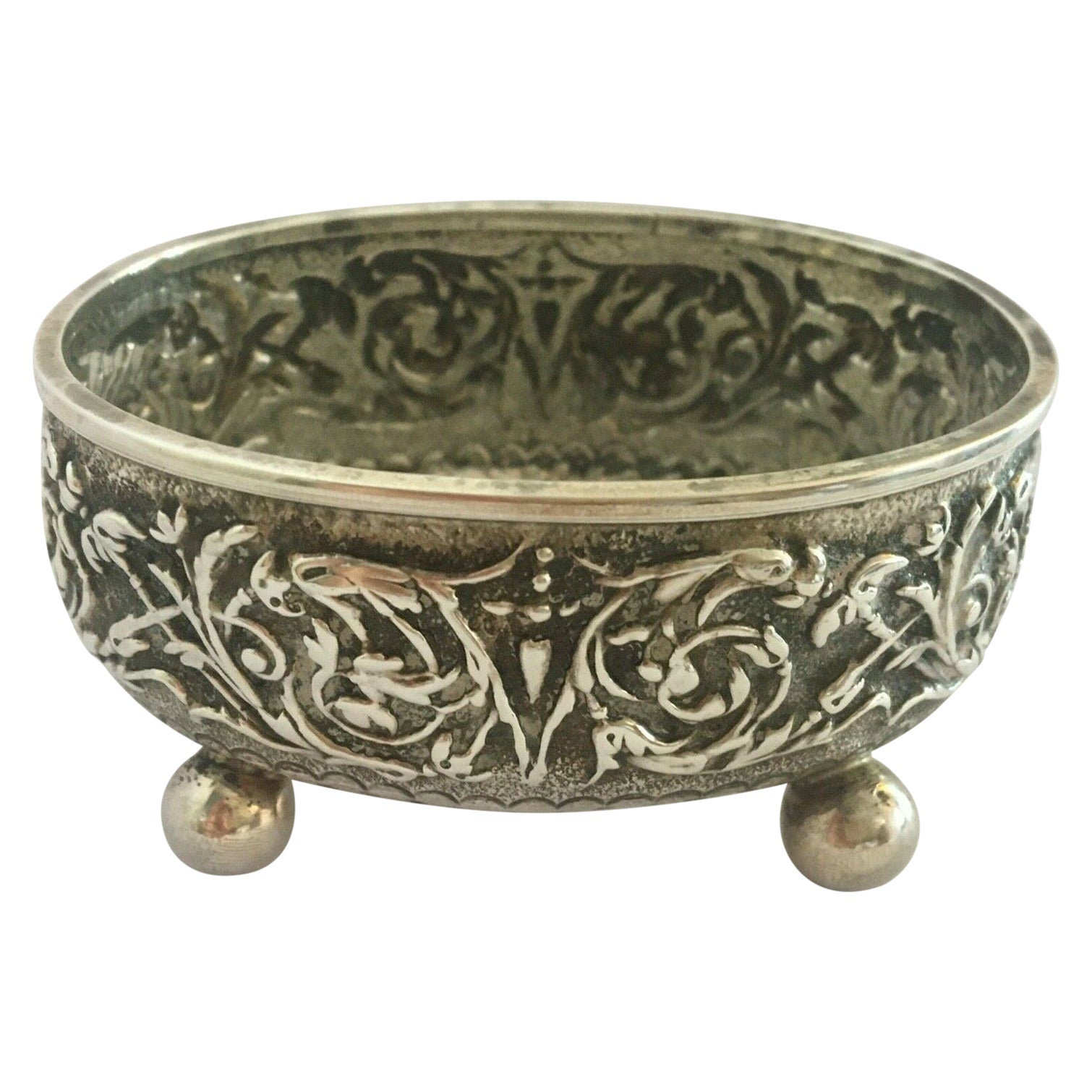 4 Victorian Sterling Silver Salt Dips in their Original Presentation Case, 1896 For Sale