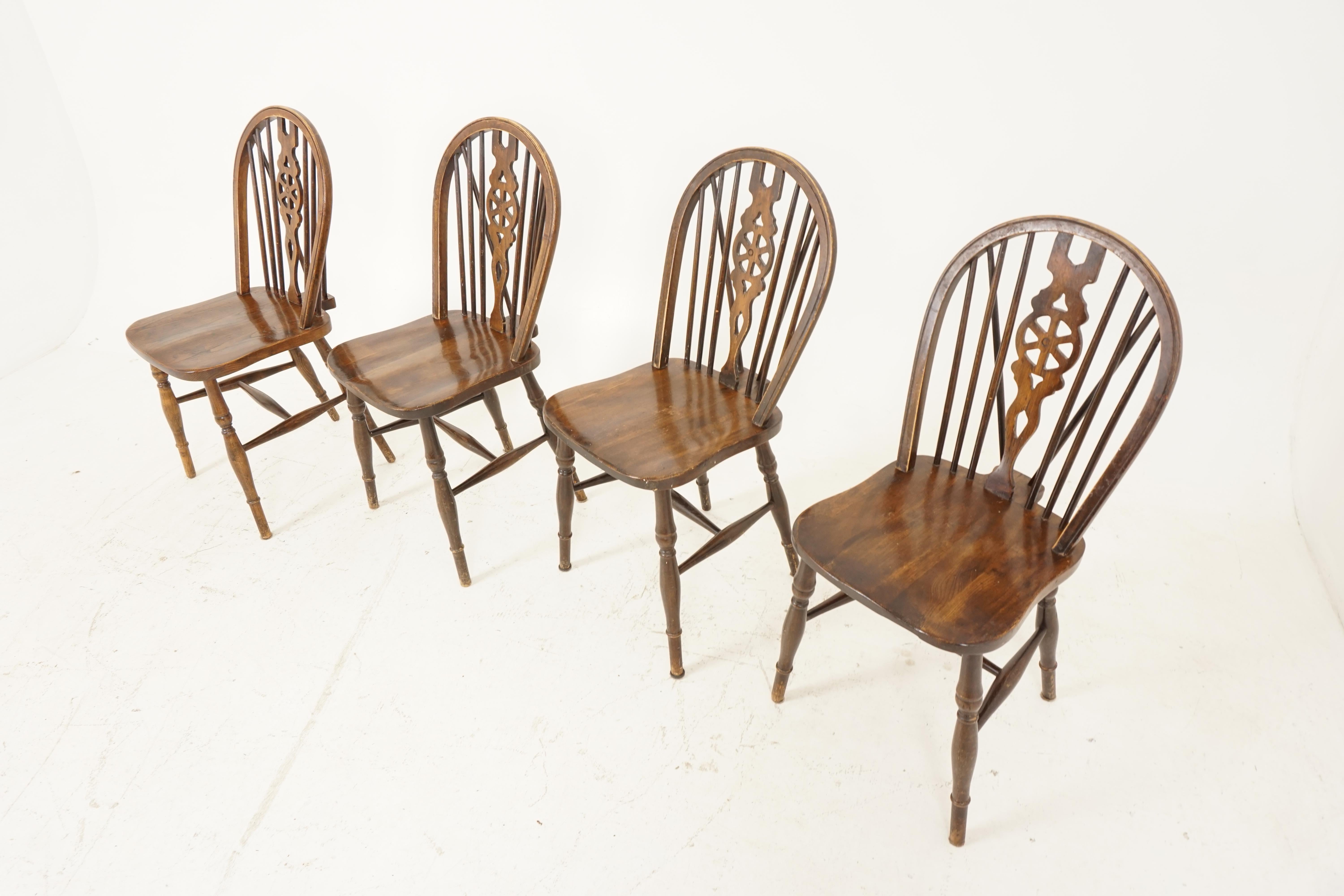 4 Vintage Beechwood Chairs, Wheelback Windsor Chairs, Canada 1940, B2270 In Good Condition In Vancouver, BC