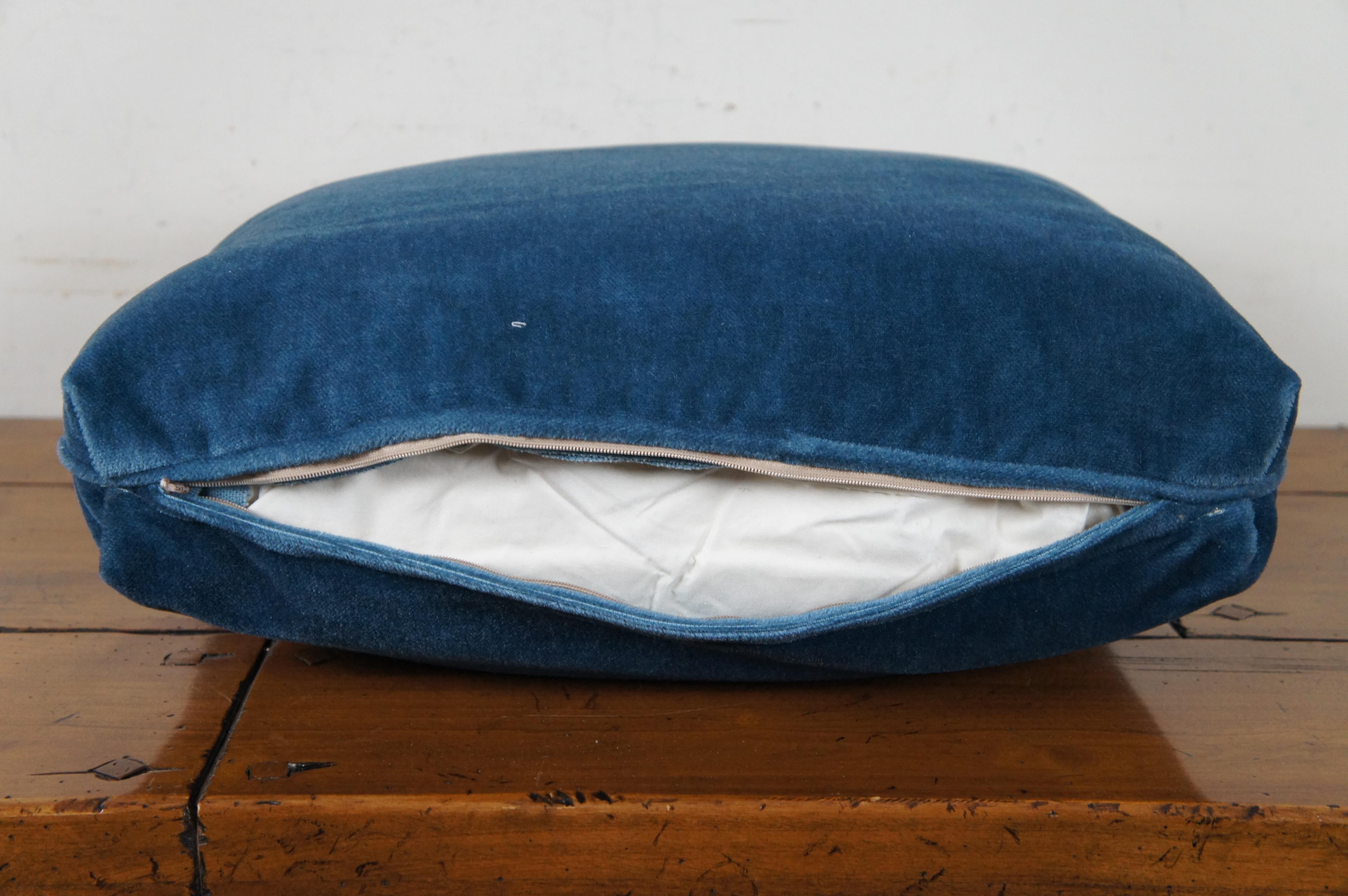 4 Vintage Century Furniture Blue Wool Mohair Down Filled Lumbar Throw Pillow In Good Condition For Sale In Dayton, OH
