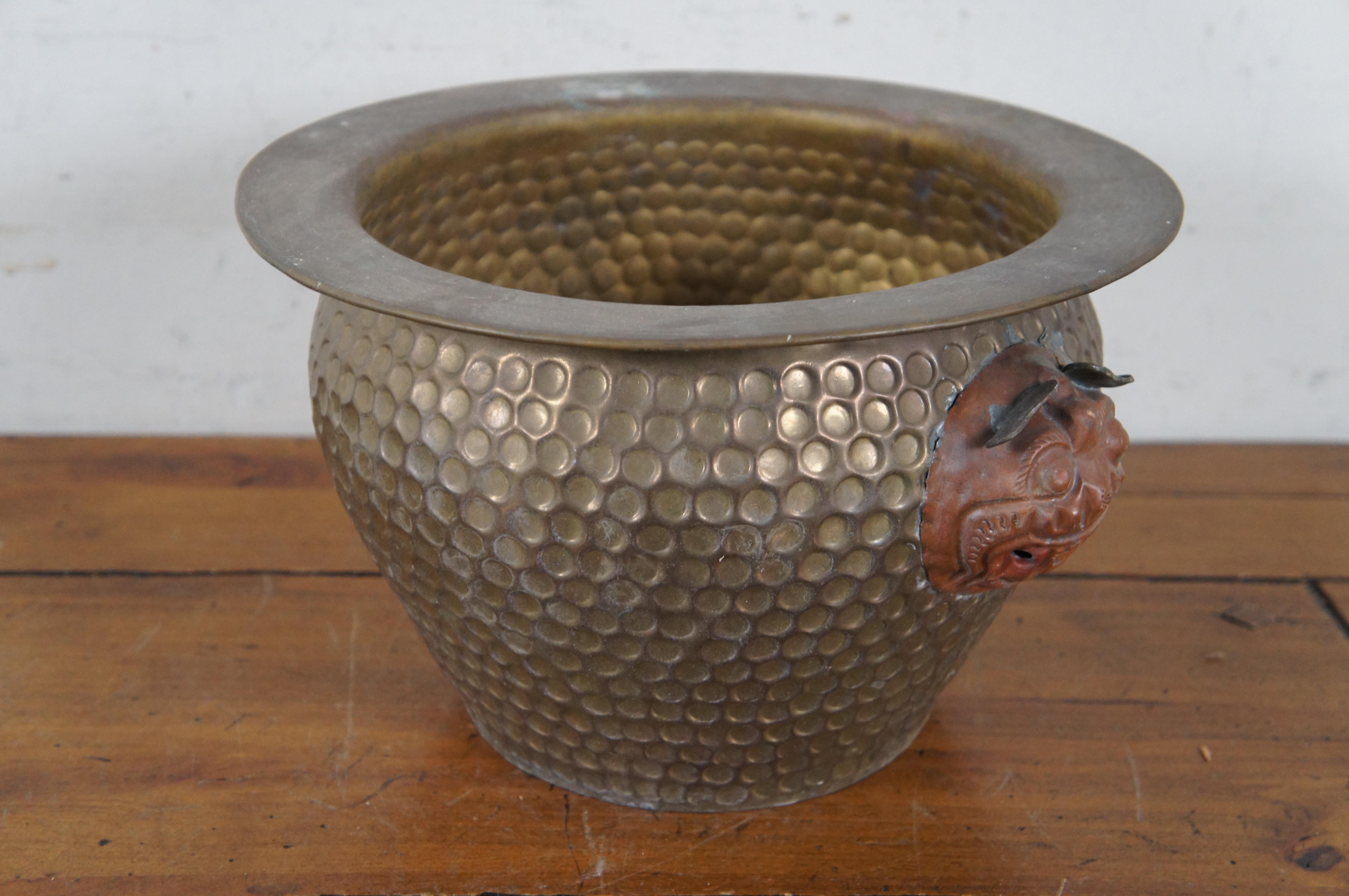 4 Vintage Chinese Hammered Brass Nesting Foo Dog Planters Jardinieres Cachepots For Sale 5