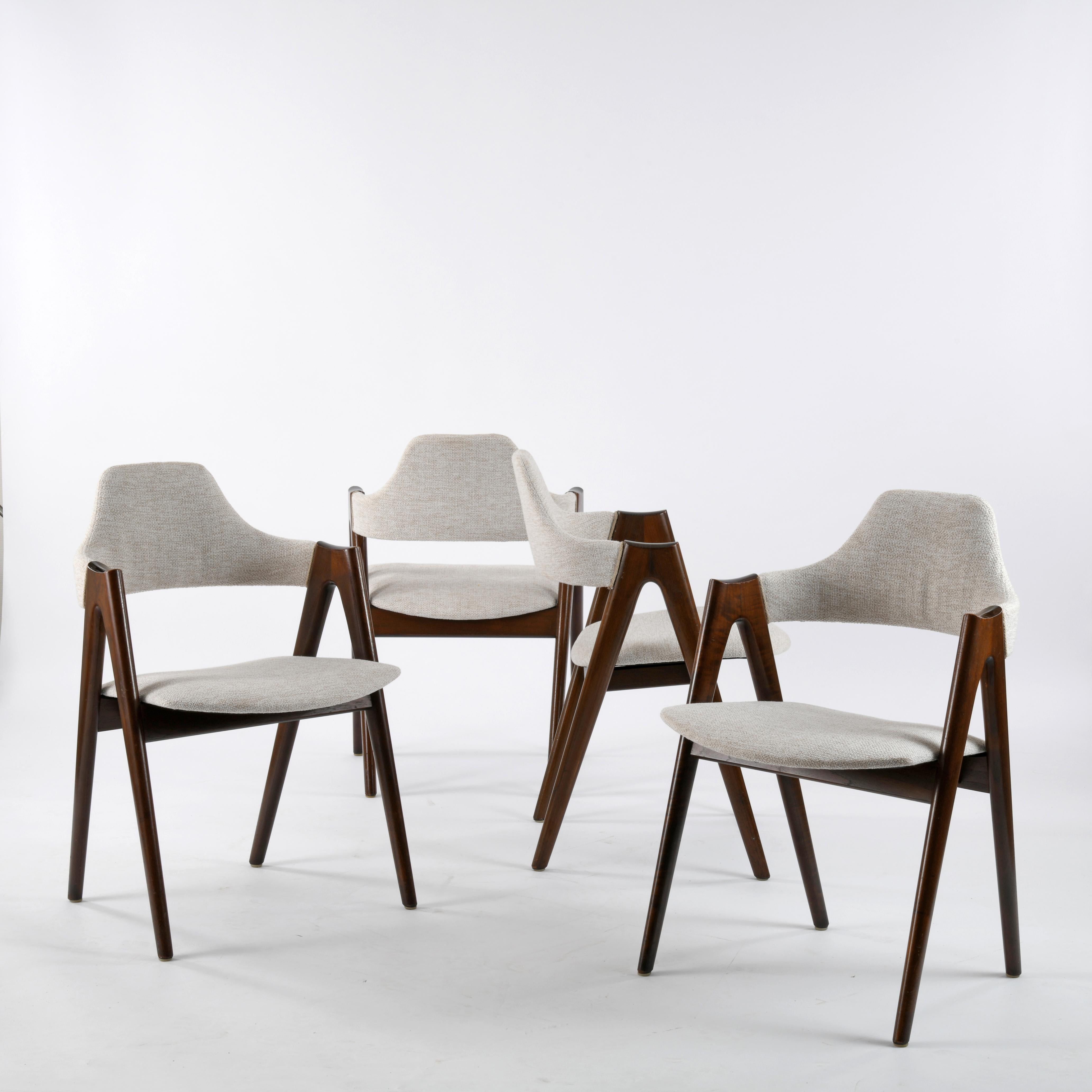 Suite of 4 chairs, design by Kai Kristiansen (1929-) in 1956 edition Shou Andersen Møbelfabrik in Denmark. This is the model 86, also called 