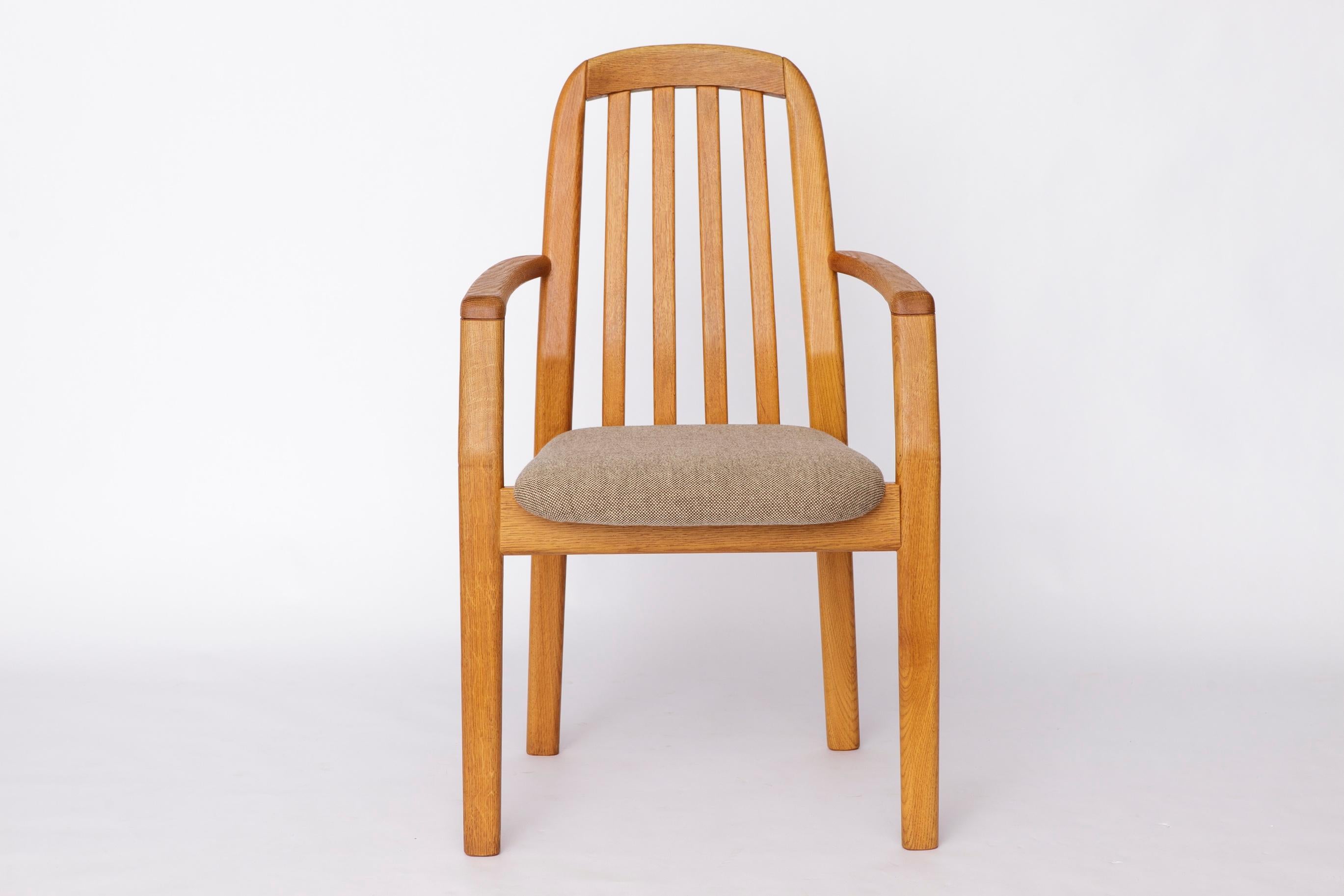 Vintage Oak Armchair by Dyrlund, 1970s
Price is for a set of 4. Totally up to 5 chairs available. 
Please DM📩 if you are interested in a full set of 5. 

Crafted from solid oak, the frames have been carefully refinished and oiled.
The seats have