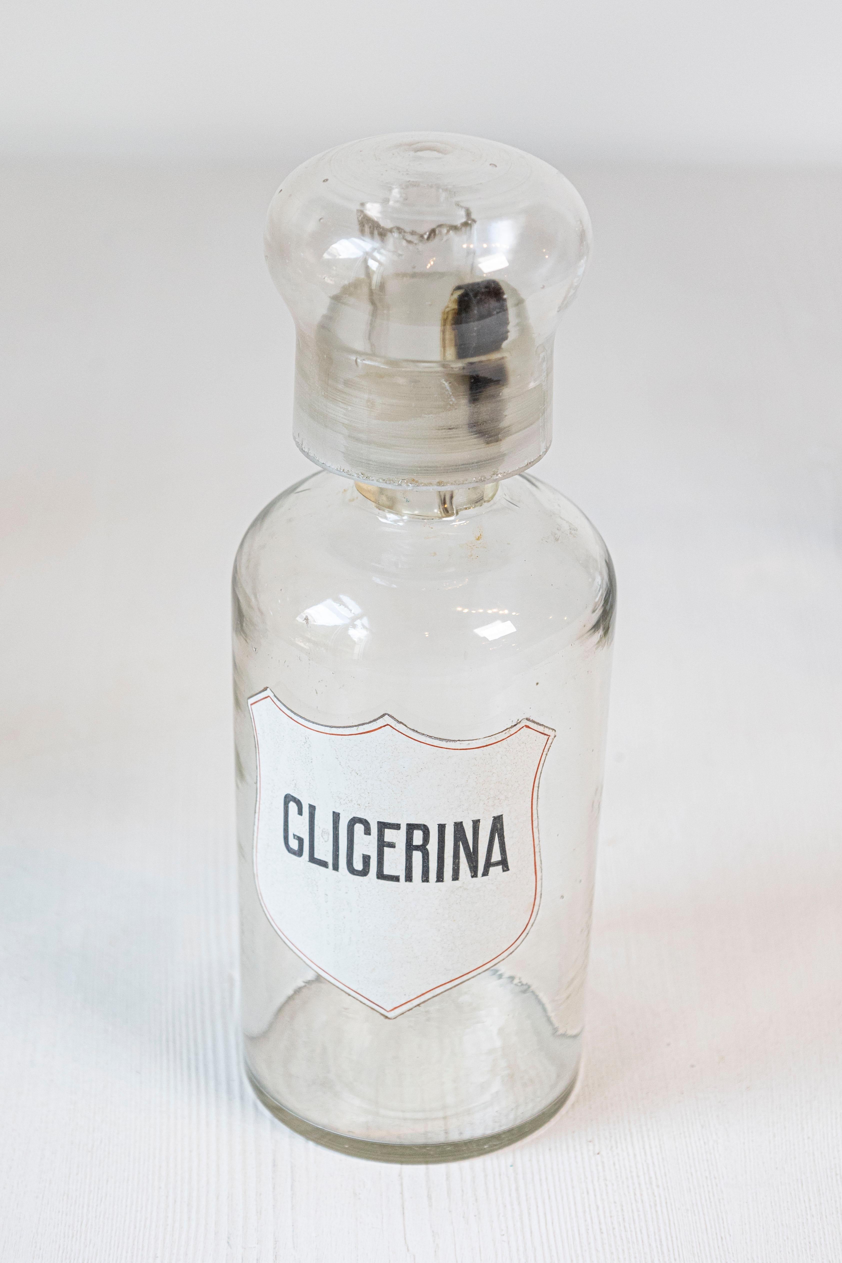4 Vintage Italian Glass Pharmacy Jars with Labels, Sold Each In Good Condition For Sale In Atlanta, GA