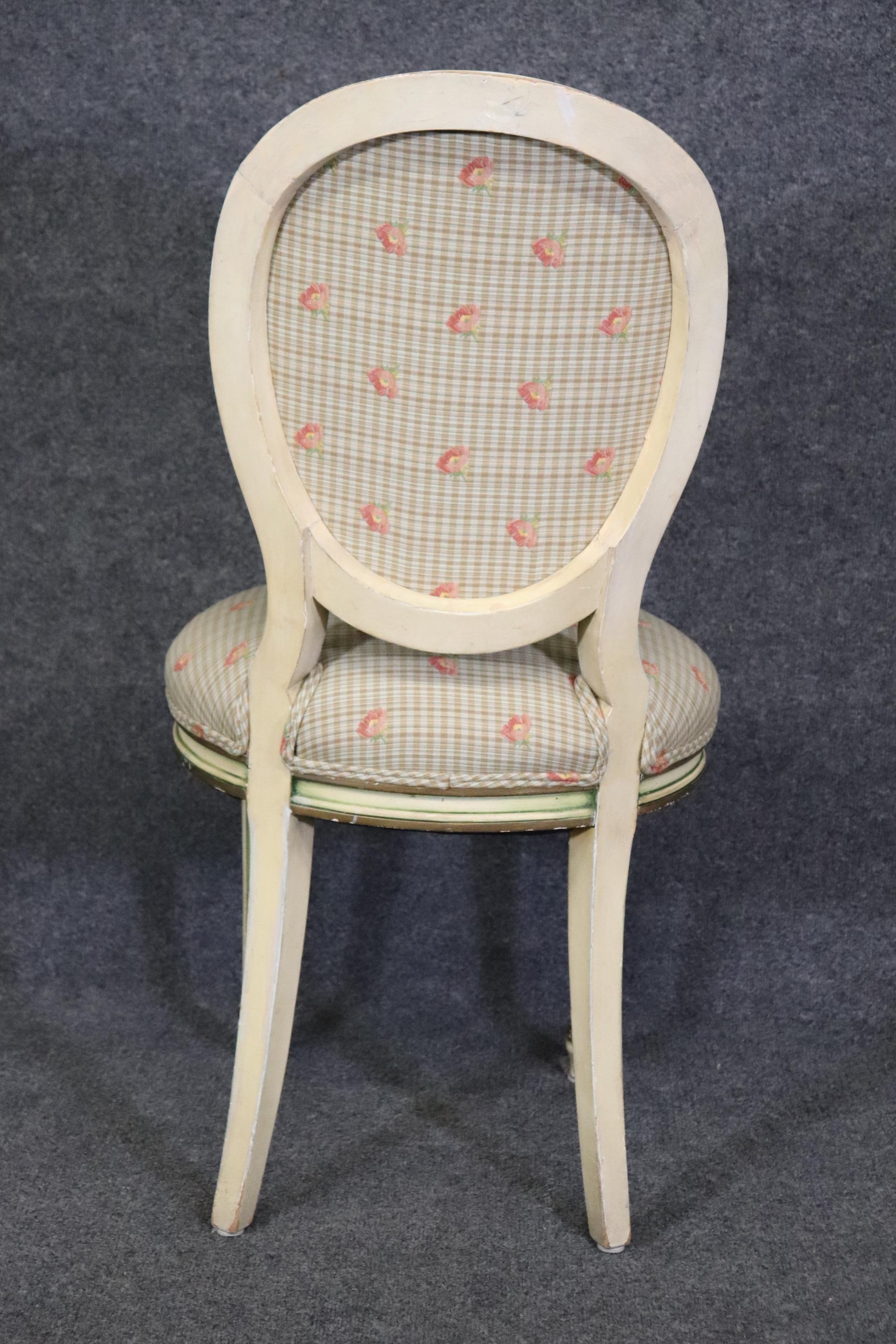4 Vintage Louis XVI Directoire French Style Dining Chairs With Floral Upholstery In Good Condition For Sale In Swedesboro, NJ
