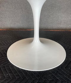 4 chaises pivotantes modernes du milieu du siècle dernier par Eero Saarinen pour Knoll