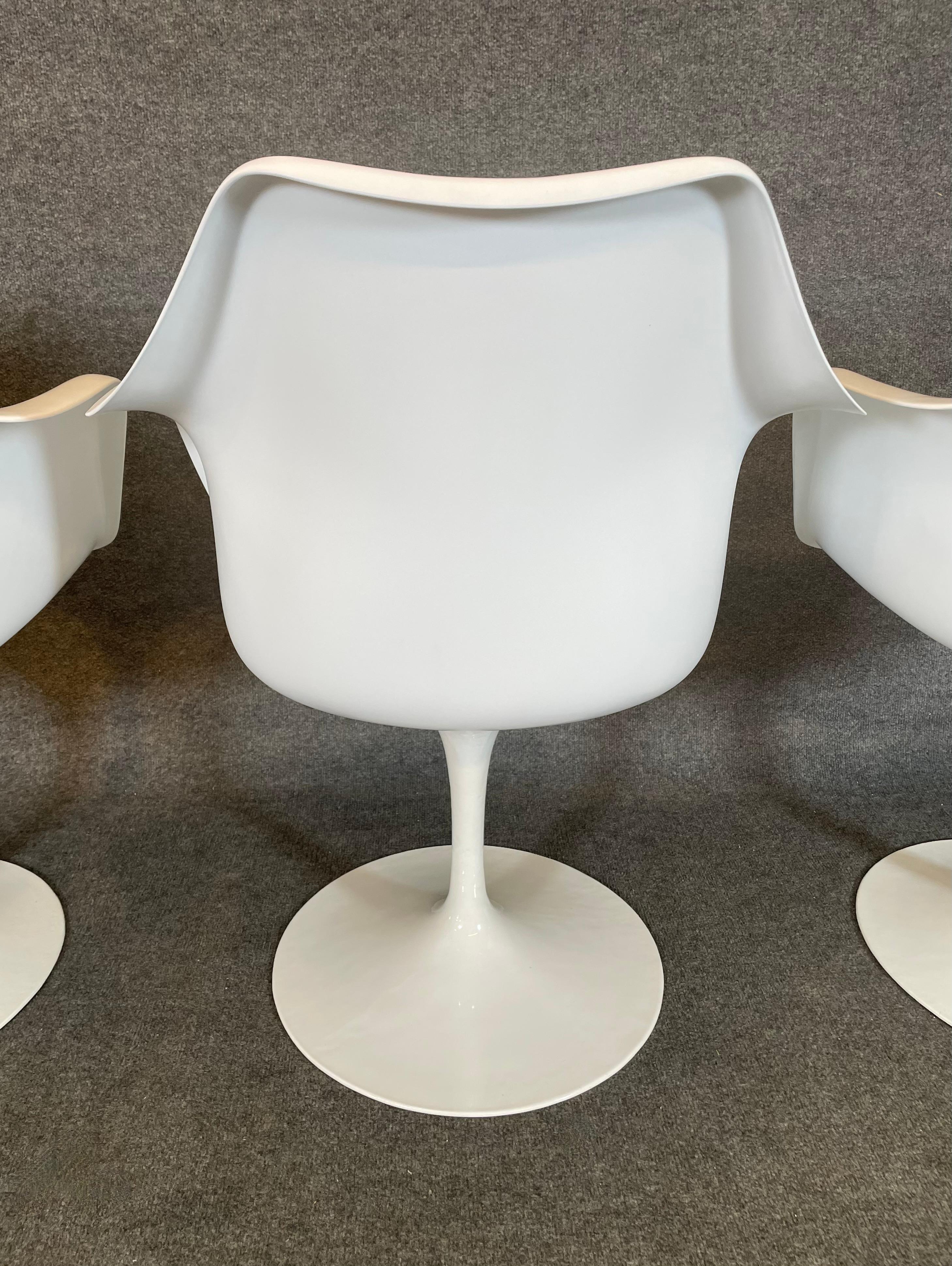 Mid-Century Modern 4 chaises pivotantes modernes du milieu du siècle dernier par Eero Saarinen pour Knoll en vente