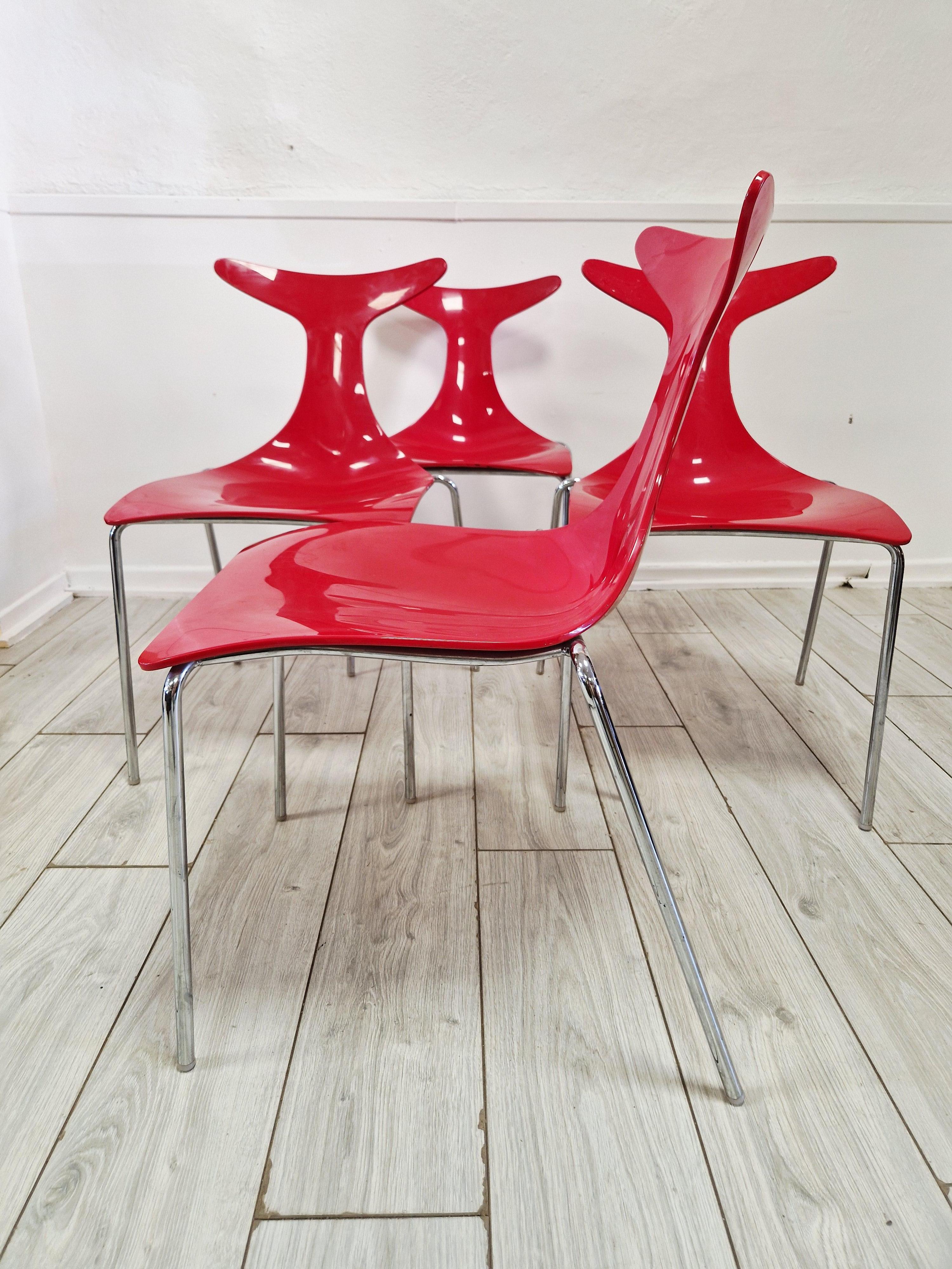 4 Vintage-Stapelstühle Delfy Design Gino Carollo im Angebot 4