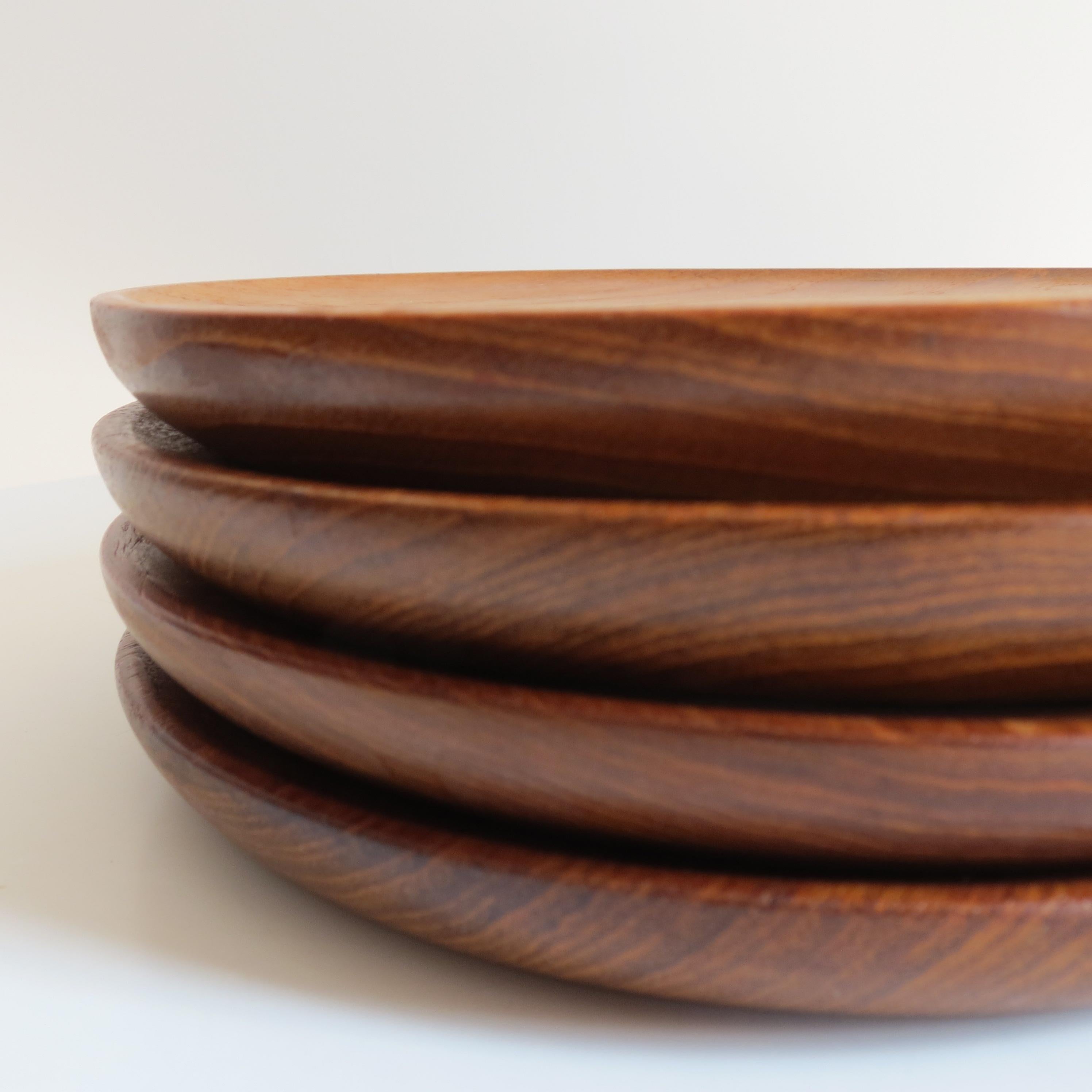 20th Century 4 Vintage Teak Plates by Galatix England Burma Teak Handmade, 1960s