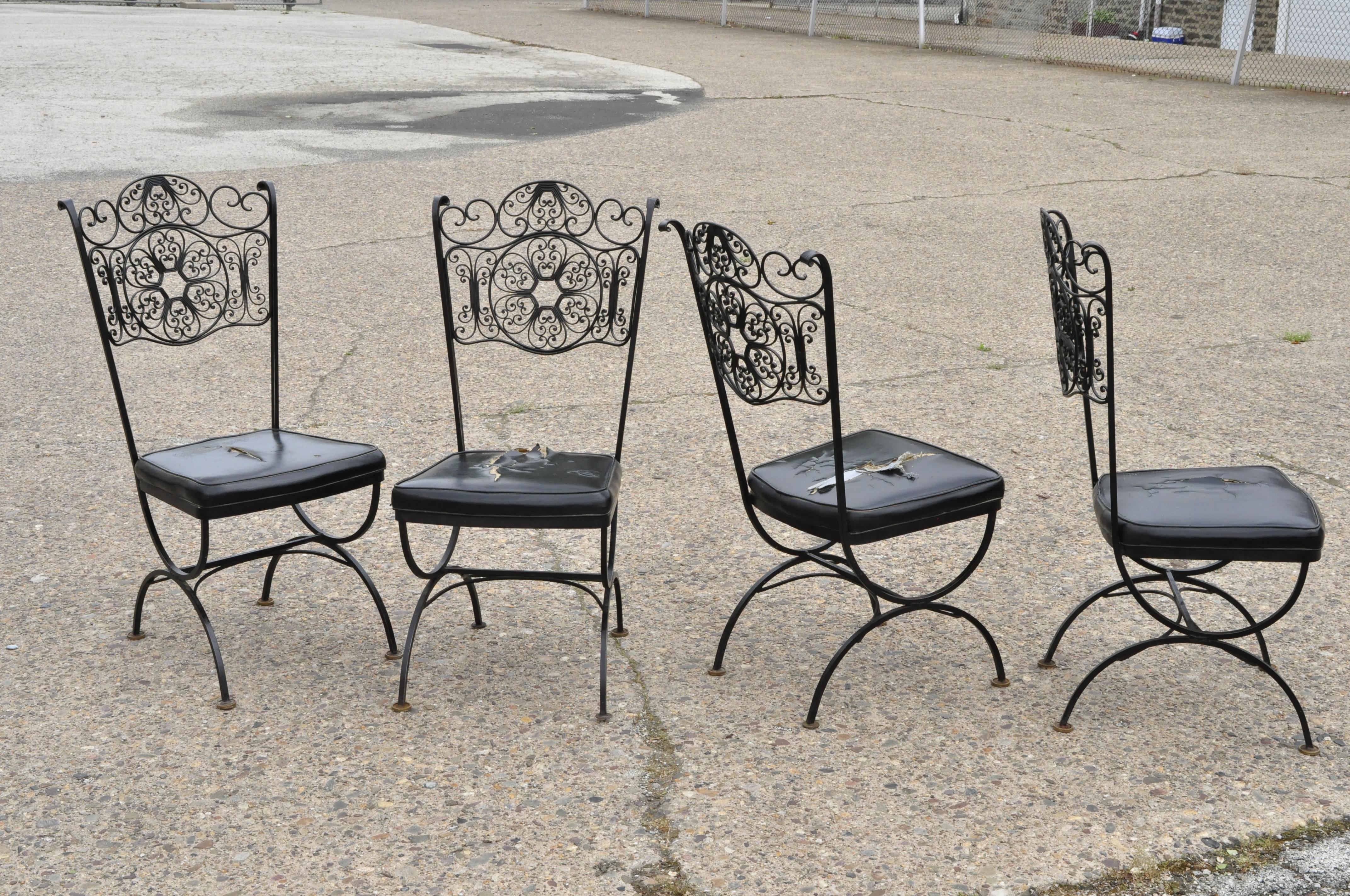 4 chaises de salle à manger vintage Woodard de style Andalusien en fer forgé par Contempo Frames 3