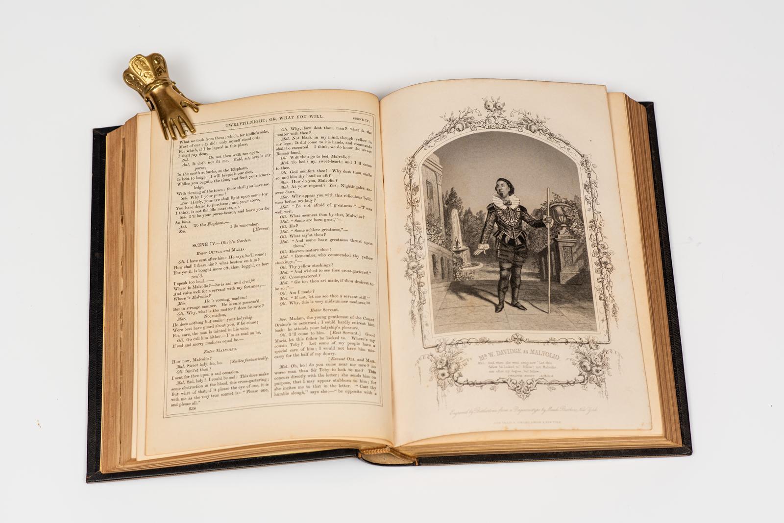 4 Volumes. The Works of Shakespeare. In Good Condition In New York, NY