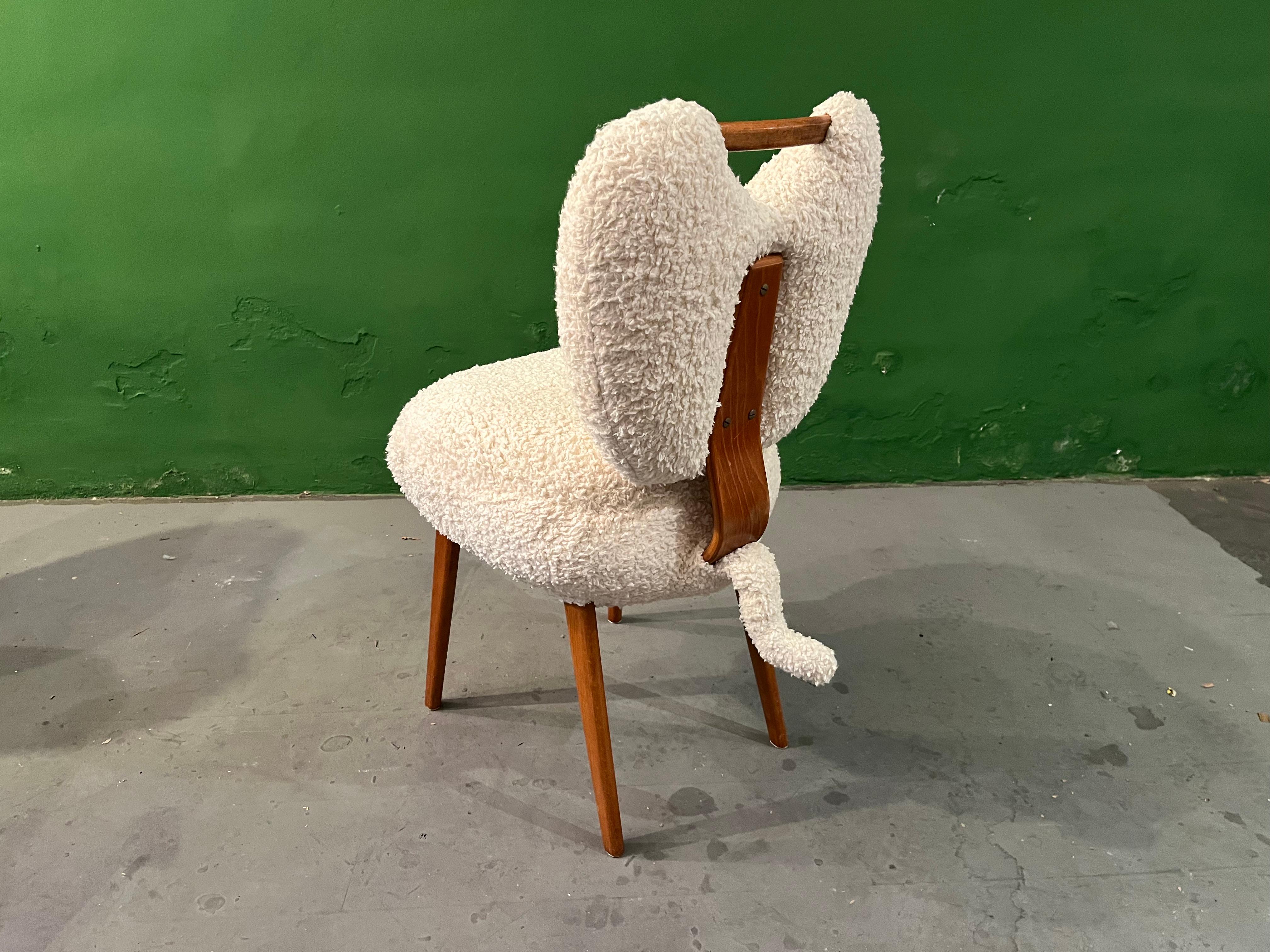 4 weiße Teddy-Stühle von Markus Friedrich Staab  im Angebot 6