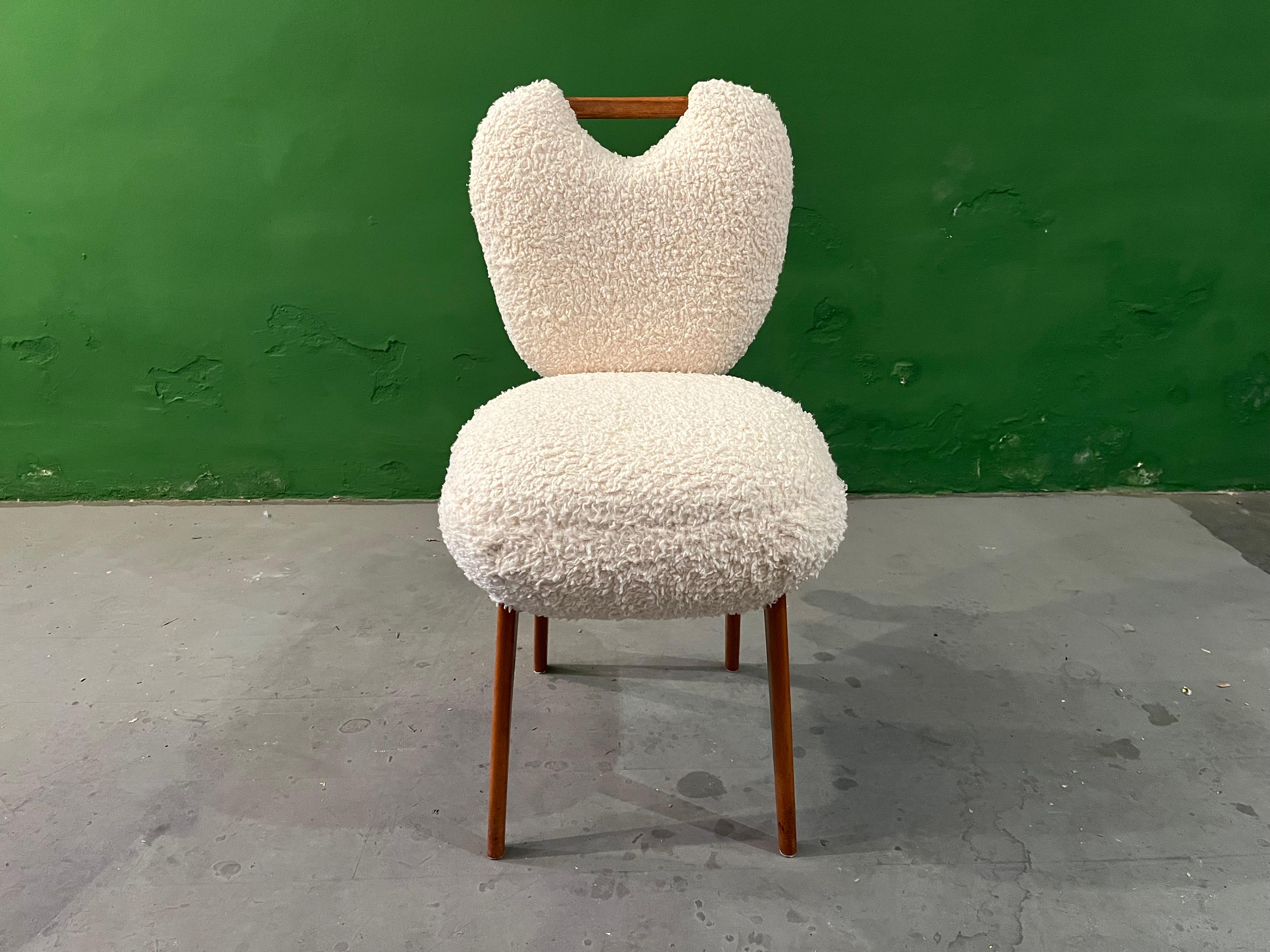 4 weiße Teddy-Stühle von Markus Friedrich Staab  im Angebot 8