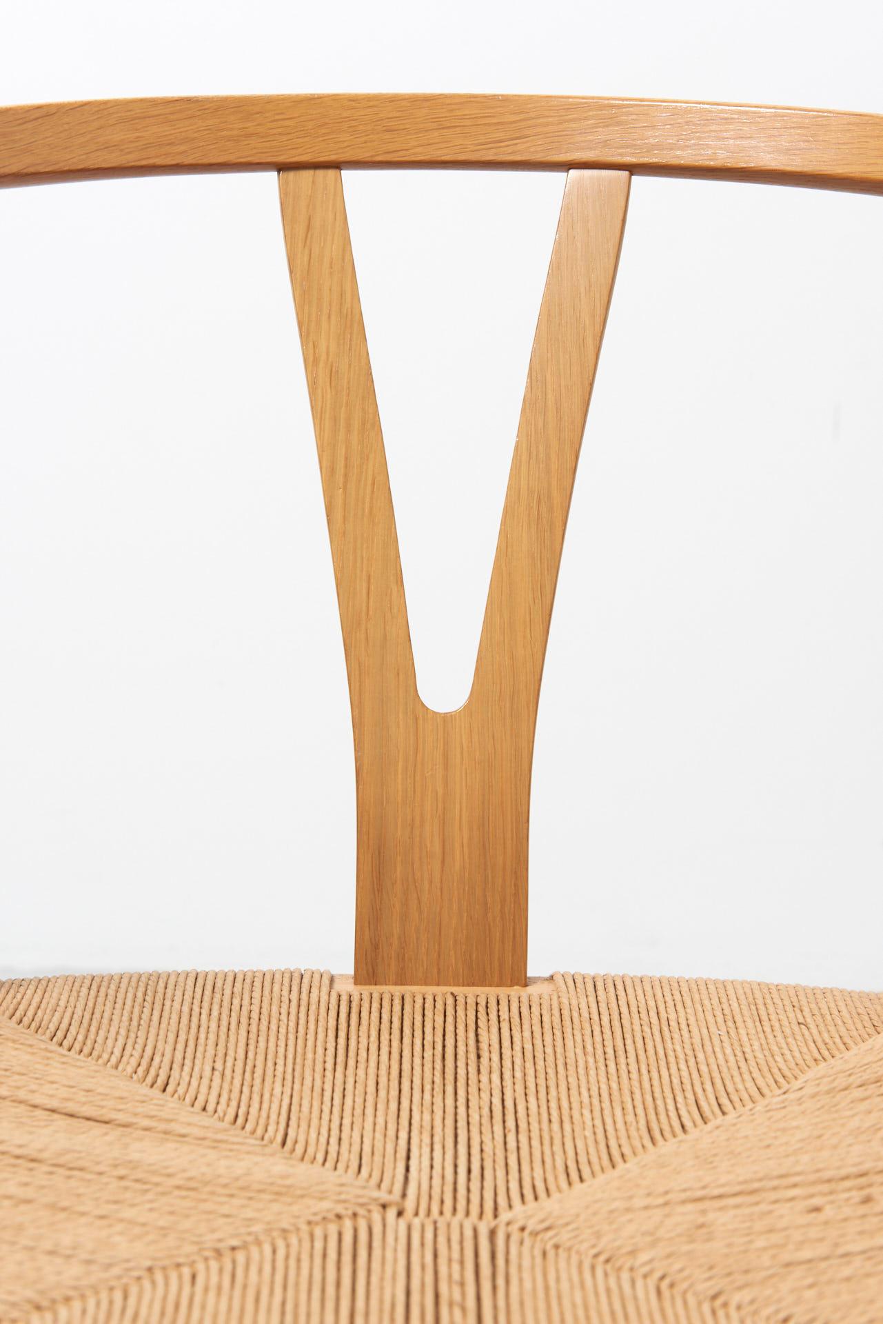 4 'Wishbone' Chairs in Oak Ch24 by Hans Wegner for Carl Hansen 1