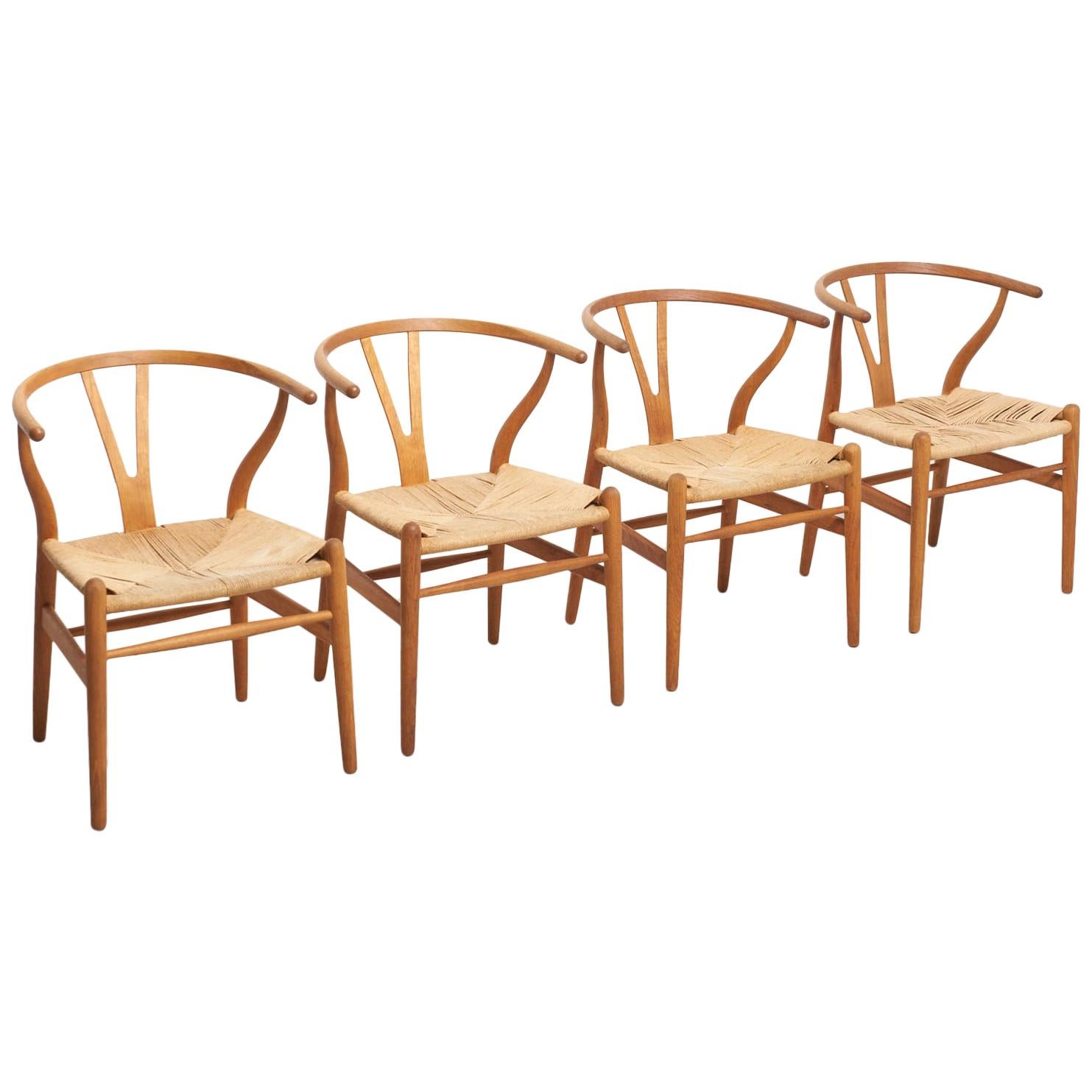 4 'Wishbone' Chiars in Oak, Hans J. Wegner