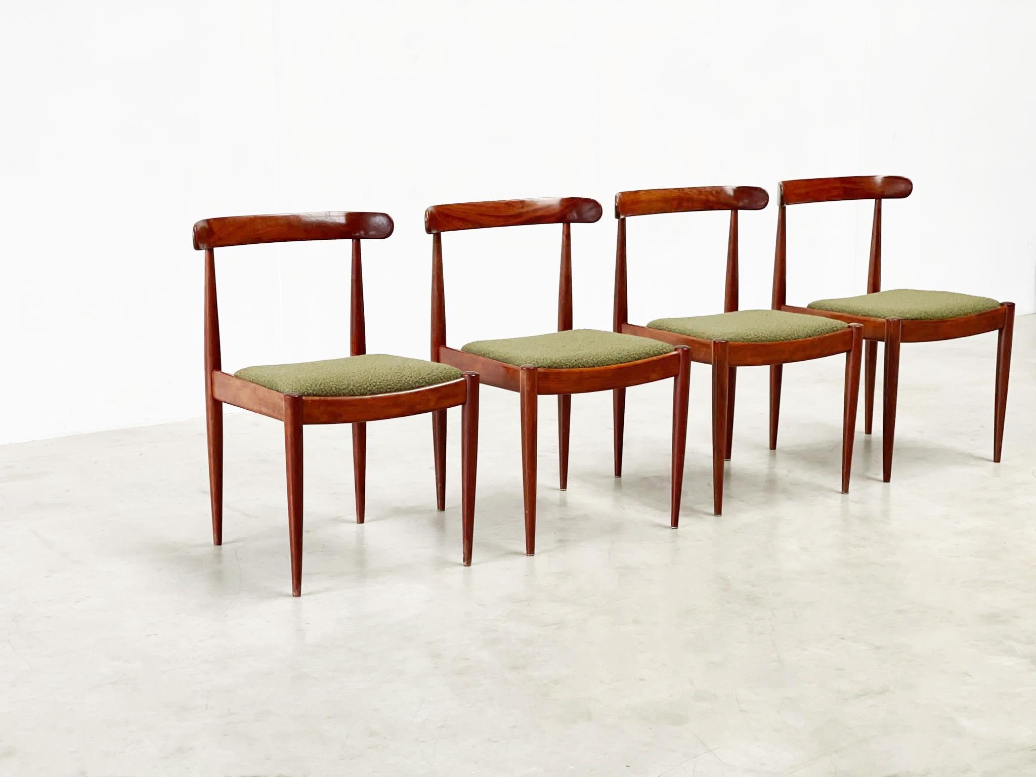 4 wooden dining chairs by Alfred Hendrickx In Excellent Condition In Nijlen, VAN