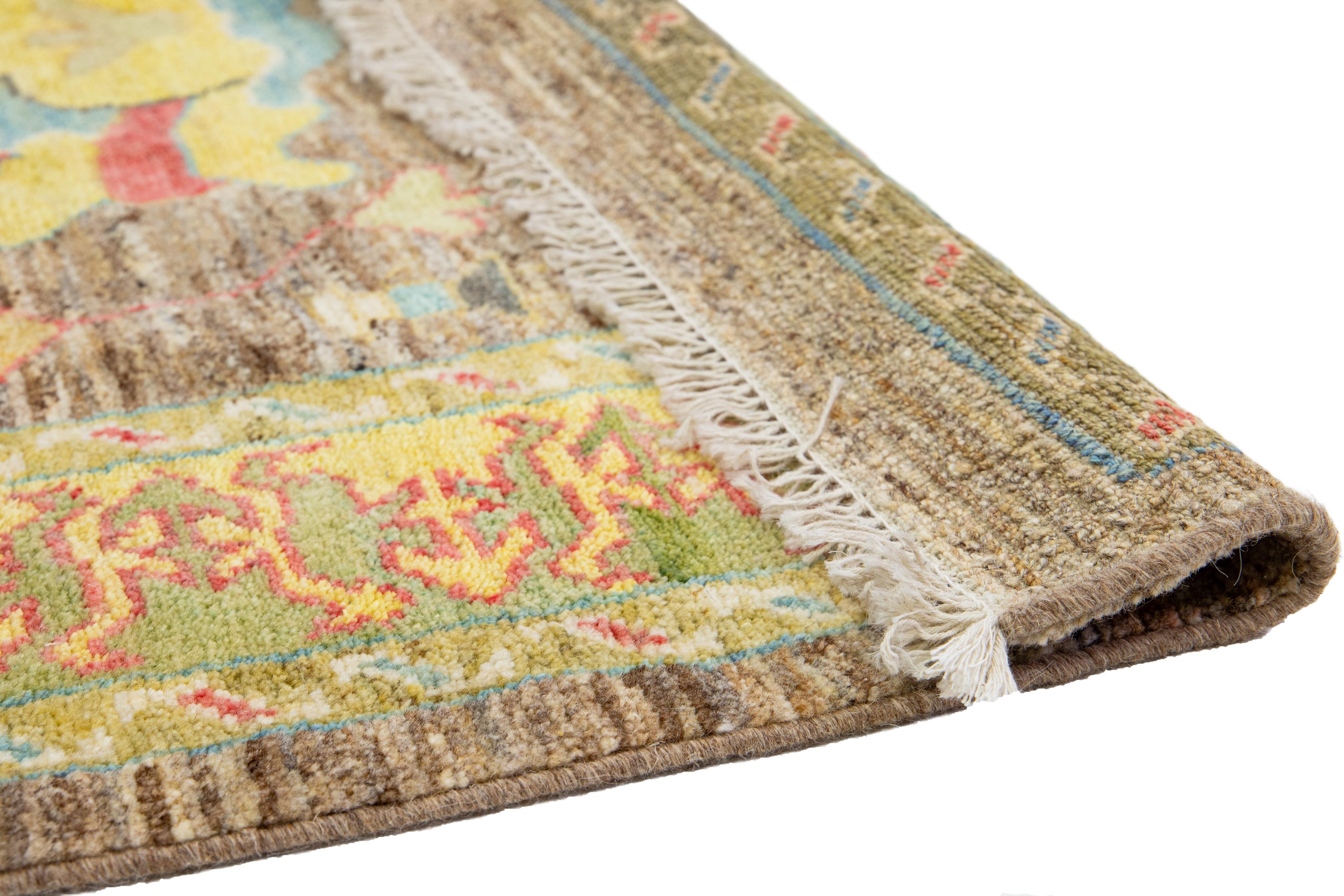 4 X 10 Moderner türkischer Oushak-Wollteppich in Brown Color mit Kunstwerk-Muster (Türkisch) im Angebot