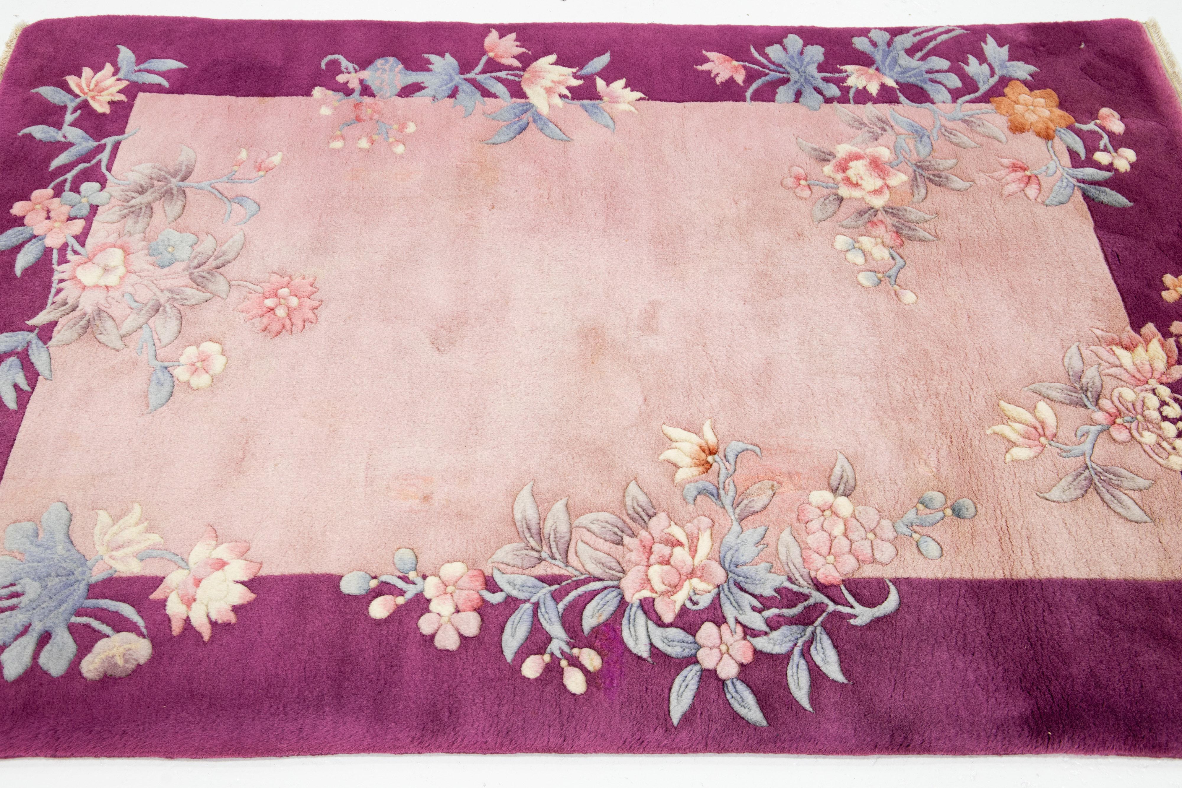 4 x 6 antiker chinesischer Art-Déco-Teppich aus rosa Wolle mit floralem Design im Zustand „Hervorragend“ im Angebot in Norwalk, CT