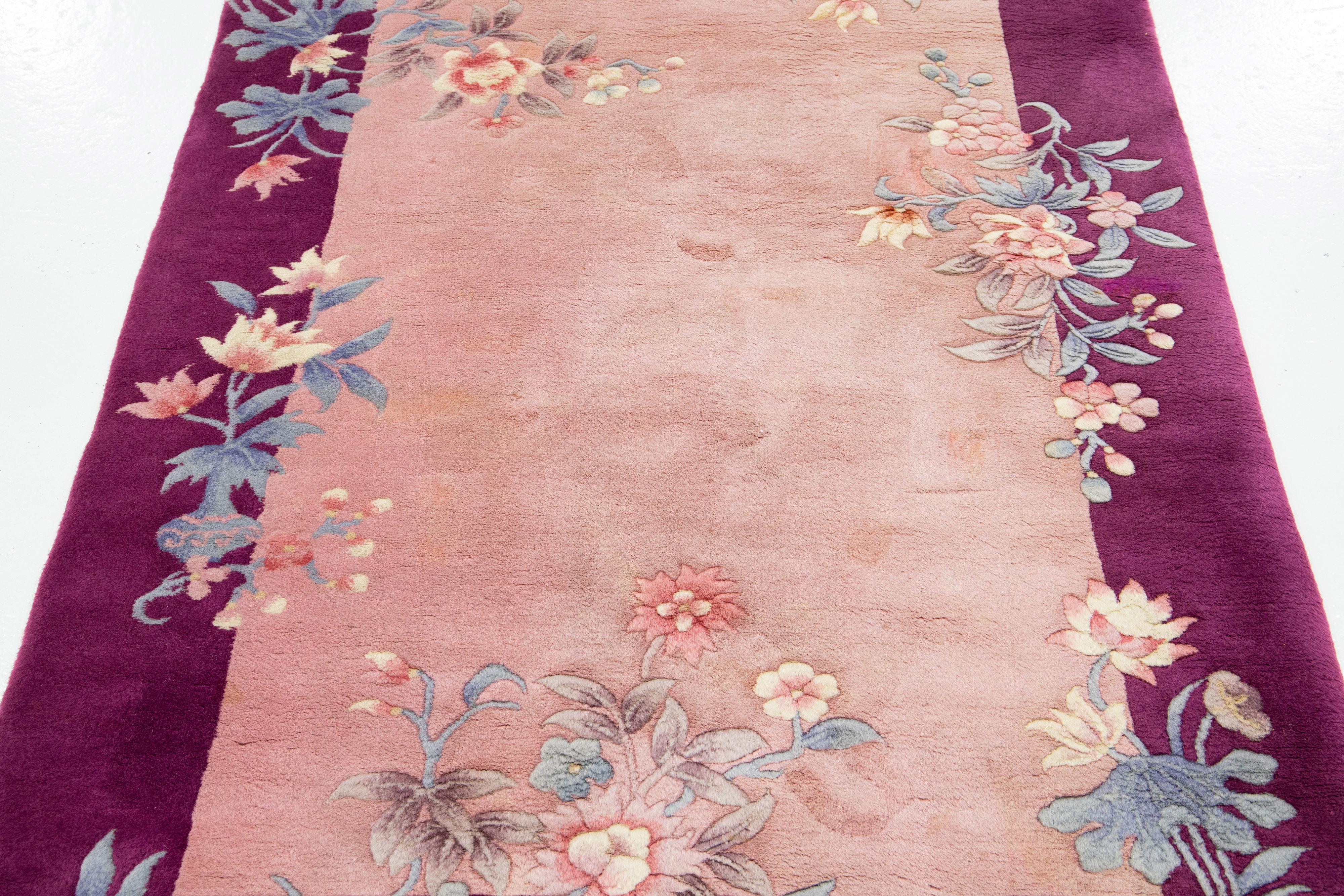 4 x 6 antiker chinesischer Art-Déco-Teppich aus rosa Wolle mit floralem Design im Angebot 1