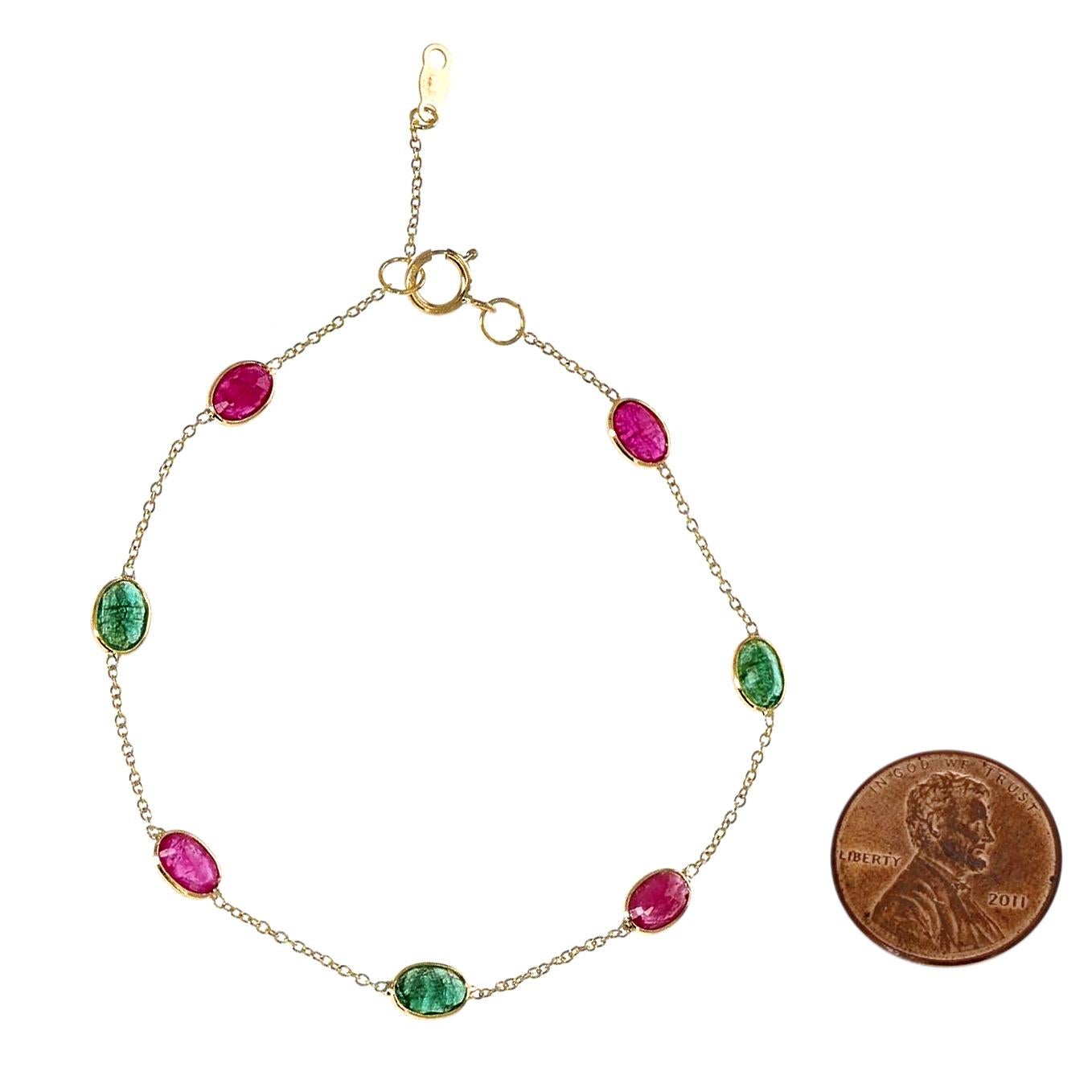 4 x 6 Oval Genuine Ruby and Emerald 18k Yellow Gold Adjustable Bracelet In New Condition In New York, NY