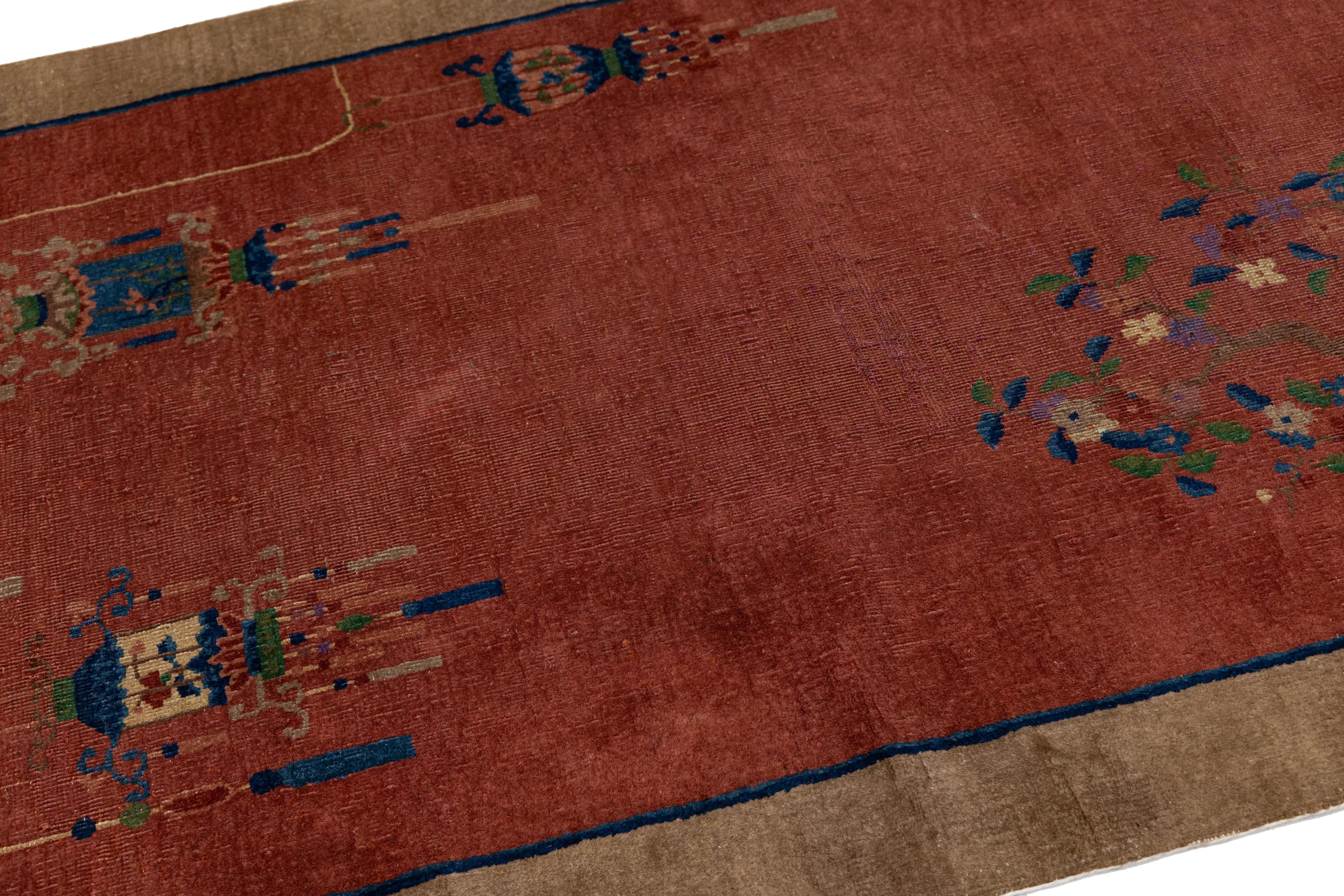 4 x 7 Roter antiker handgefertigter chinesischer Art Deco Wollteppich mit floralem Design (Handgeknüpft) im Angebot