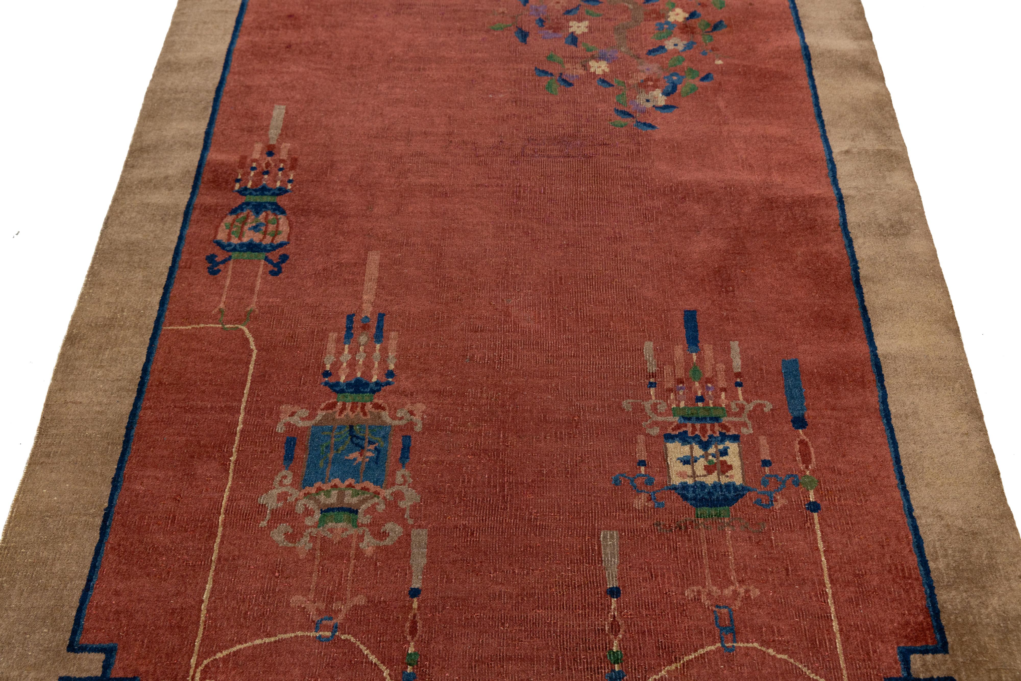 4 x 7 Roter antiker handgefertigter chinesischer Art Deco Wollteppich mit floralem Design (20. Jahrhundert) im Angebot