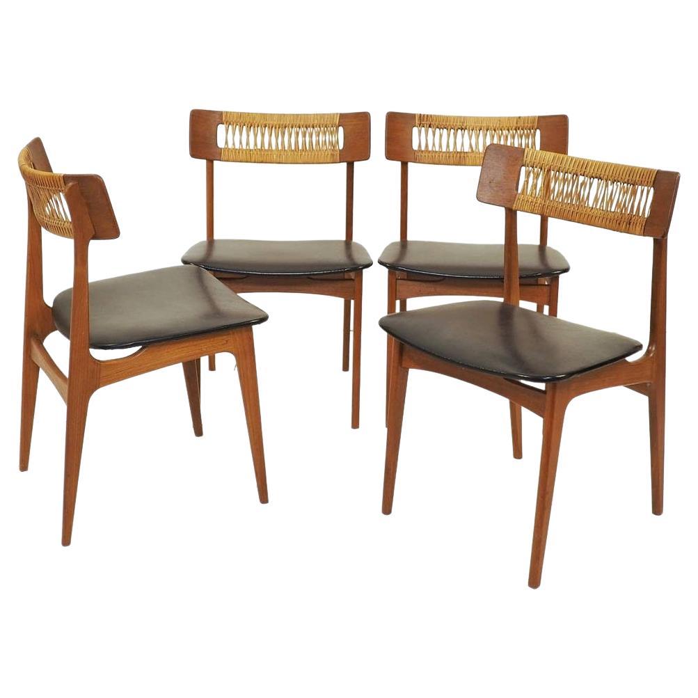 4 x Bernhard Pedersen & Son No. 140 chairs  For Sale