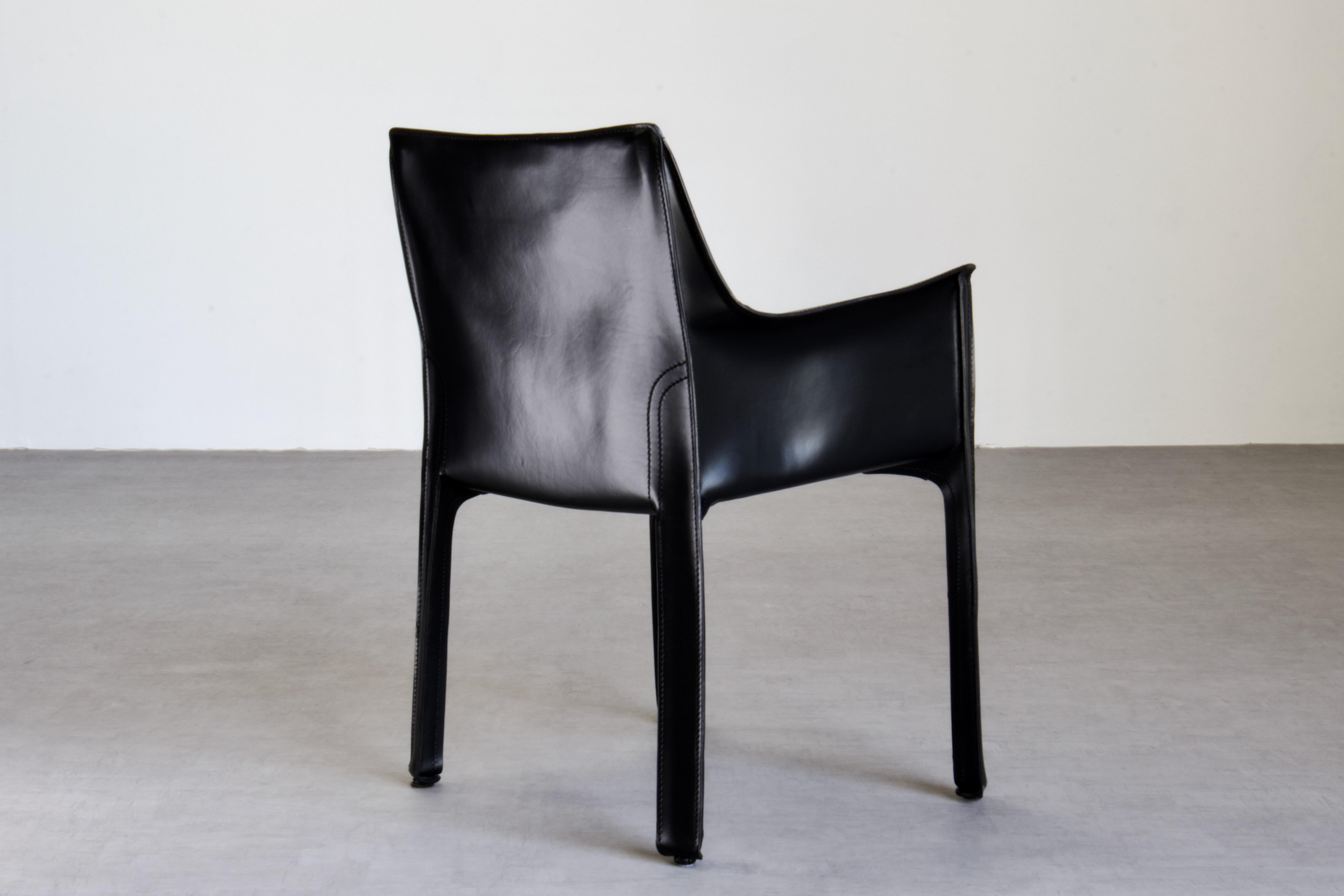 4 x CAB 413 Armchairs & 6 x CAB 412 chairs in Black Leather for Cassina, Italy For Sale 1