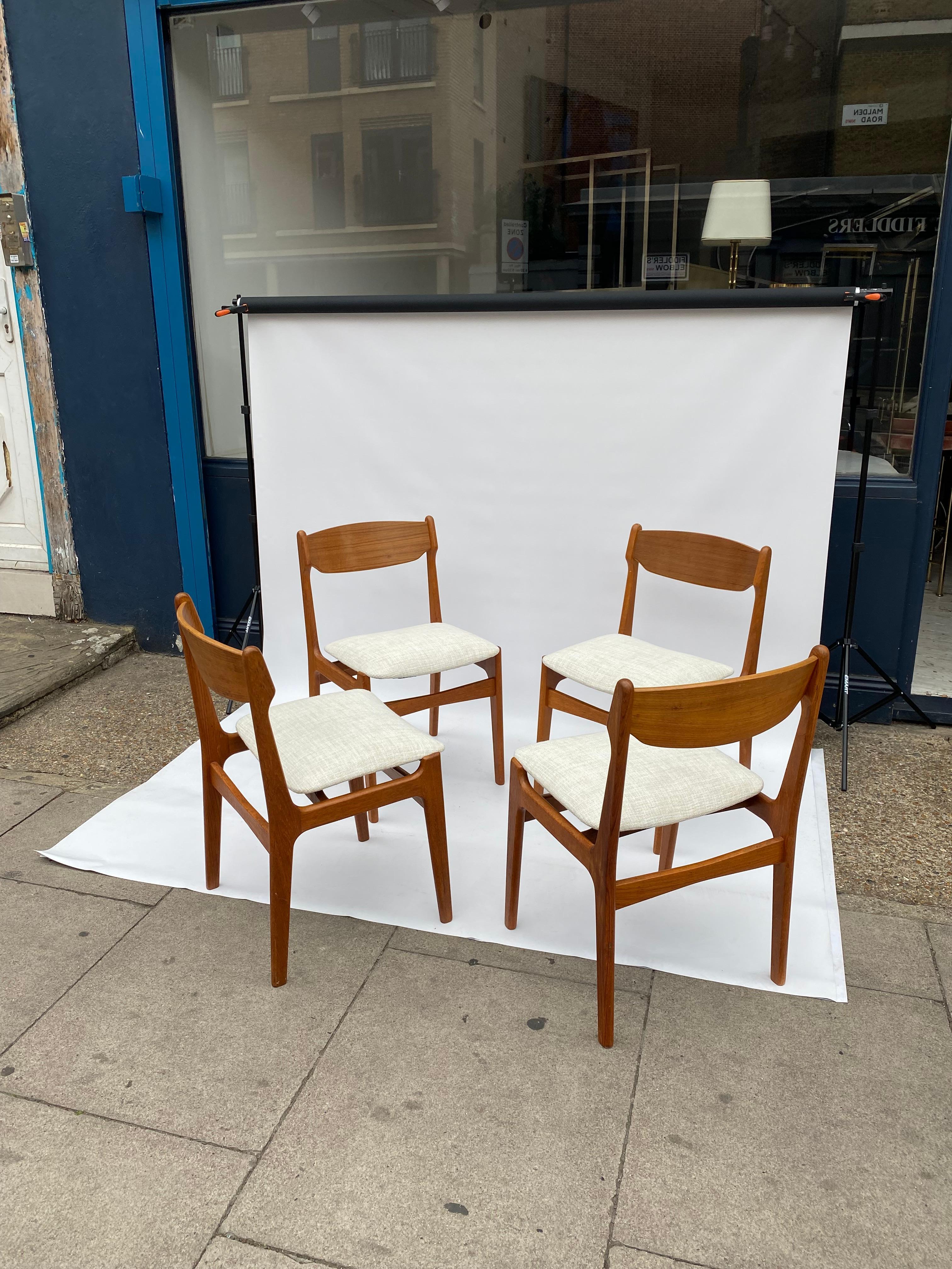4 x Erik Buch Sedie da pranzo in teak del MidCentury Danese Scandinavo Imbottite 1960 in vendita 7