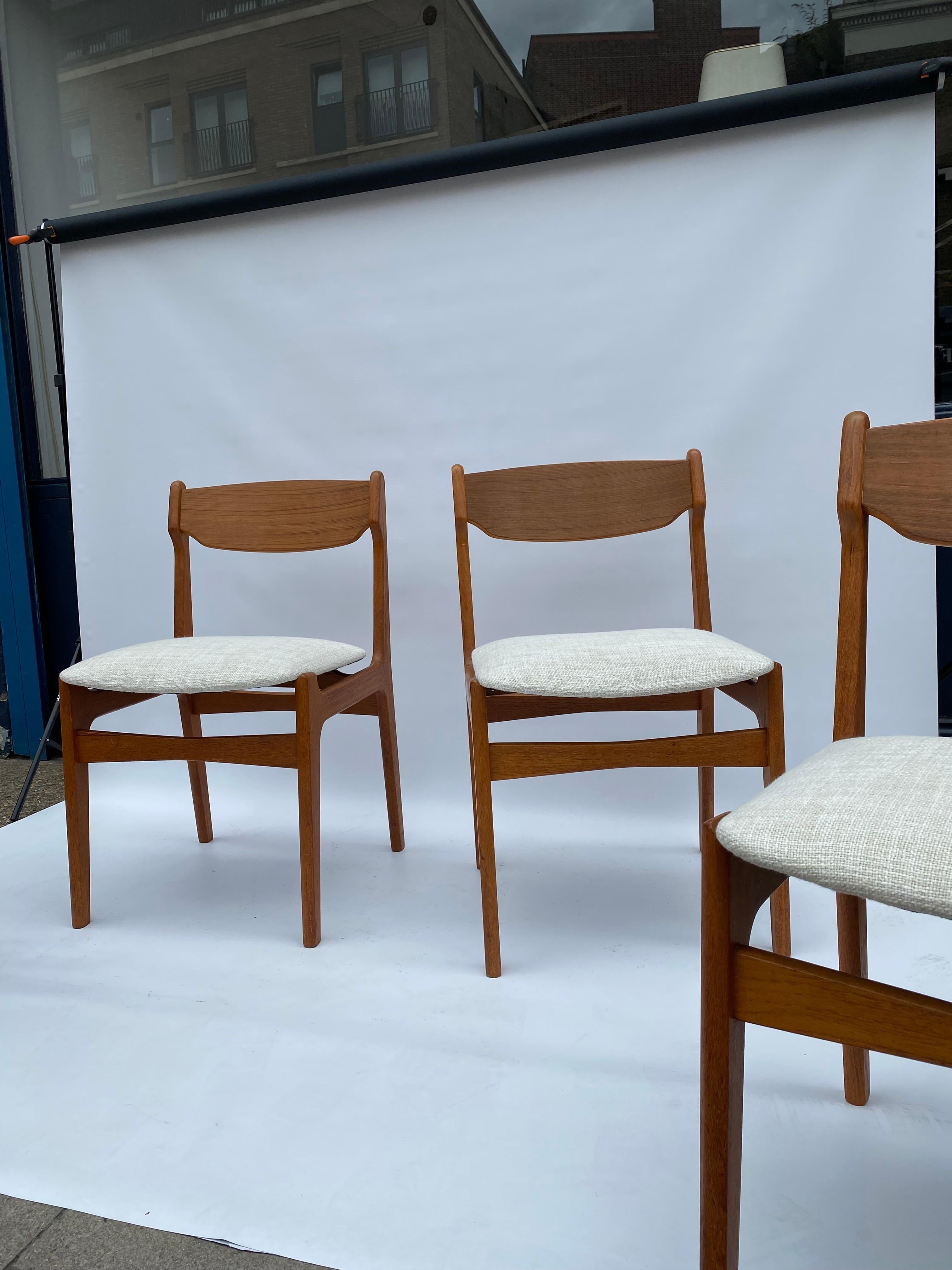 4 x Erik Buch Sedie da pranzo in teak del MidCentury Danese Scandinavo Imbottite 1960 in vendita 4
