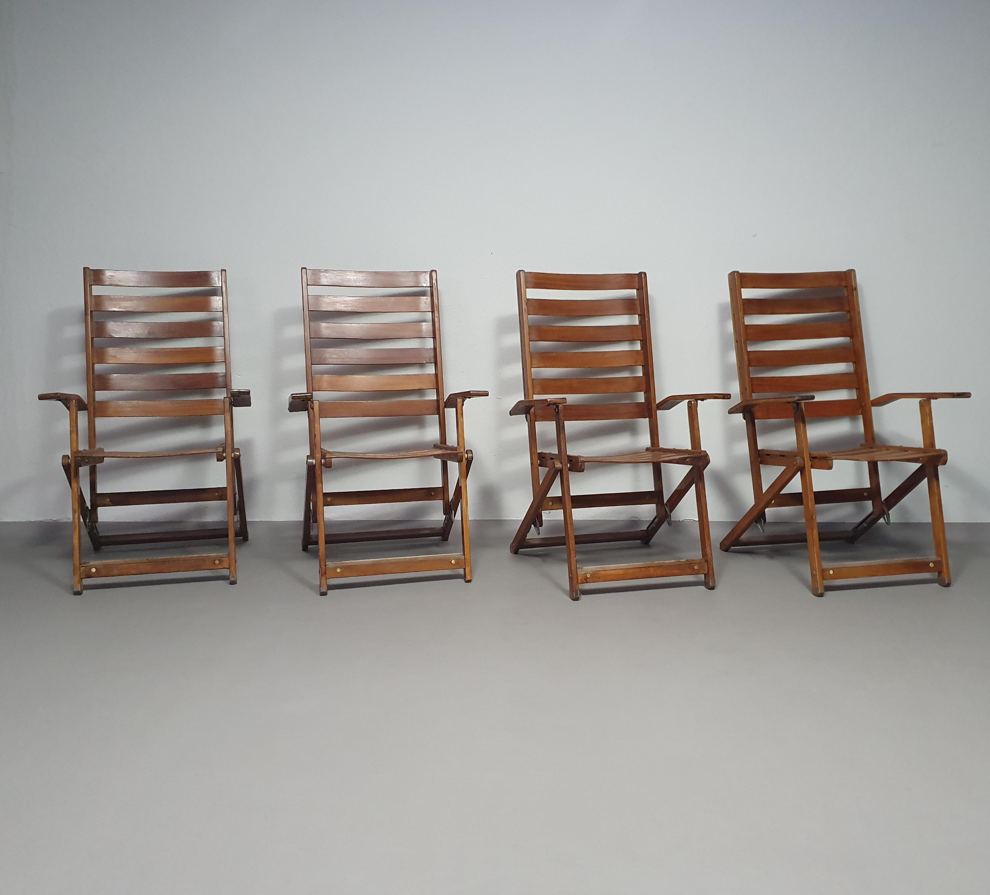 4 x Reclining and folding armchairs / table manufactured by Fratelli Reguitti  For Sale 13