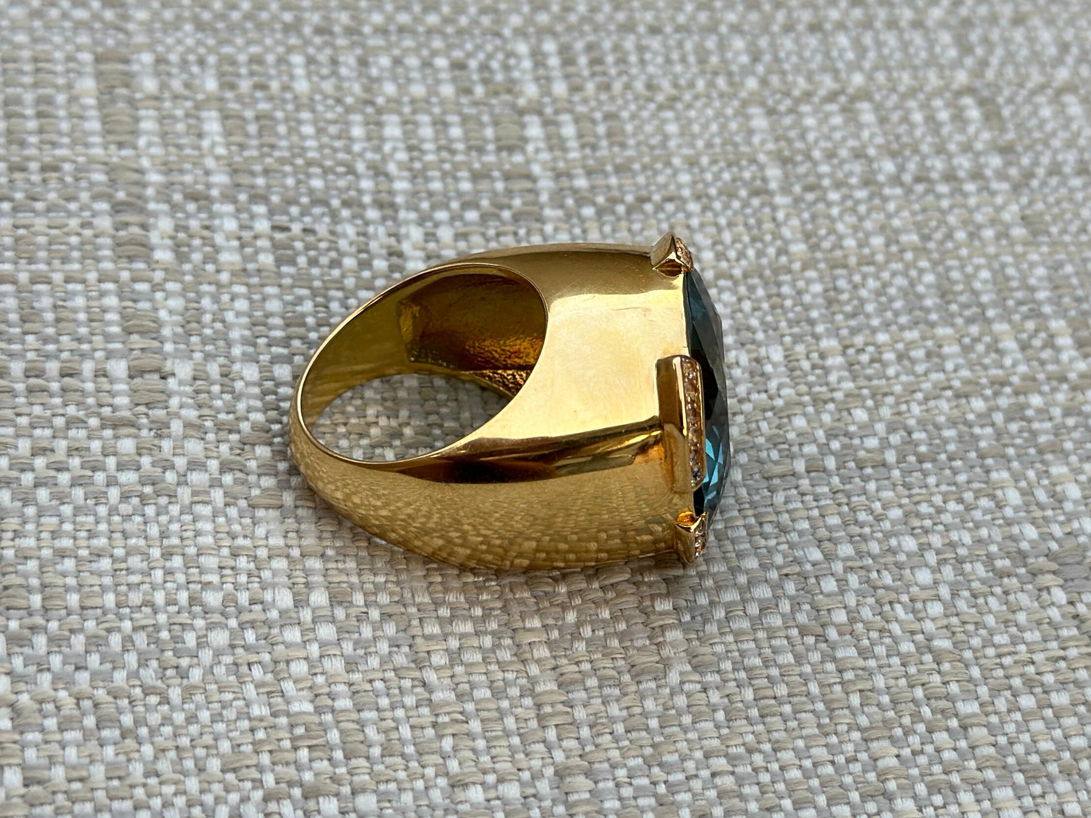 Modern  40 Carat Aquamarine Diamond Gold Ring For Sale