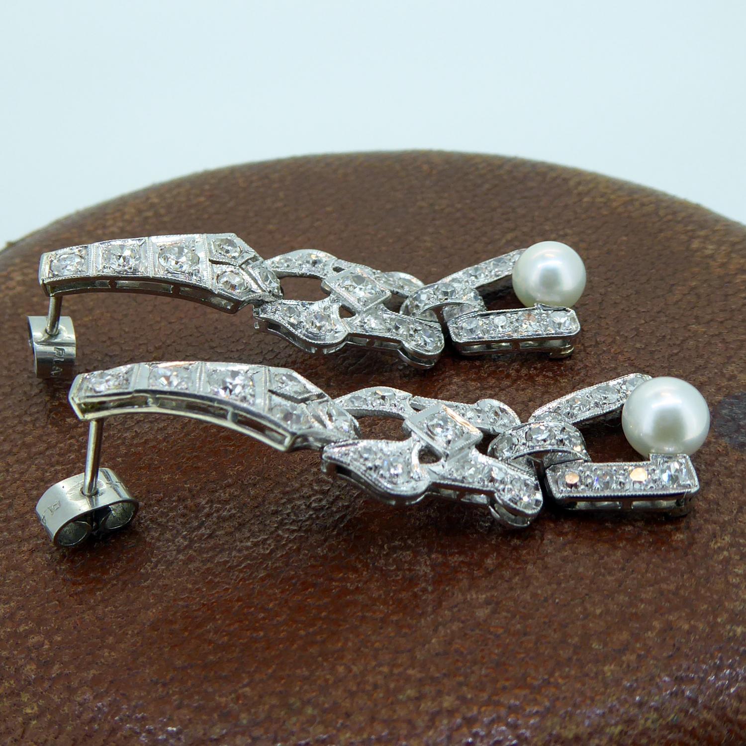 Women's or Men's 4.0 Carat Art Deco Diamond and Pearl Earrings, Platinum, Chandelier Drop Style