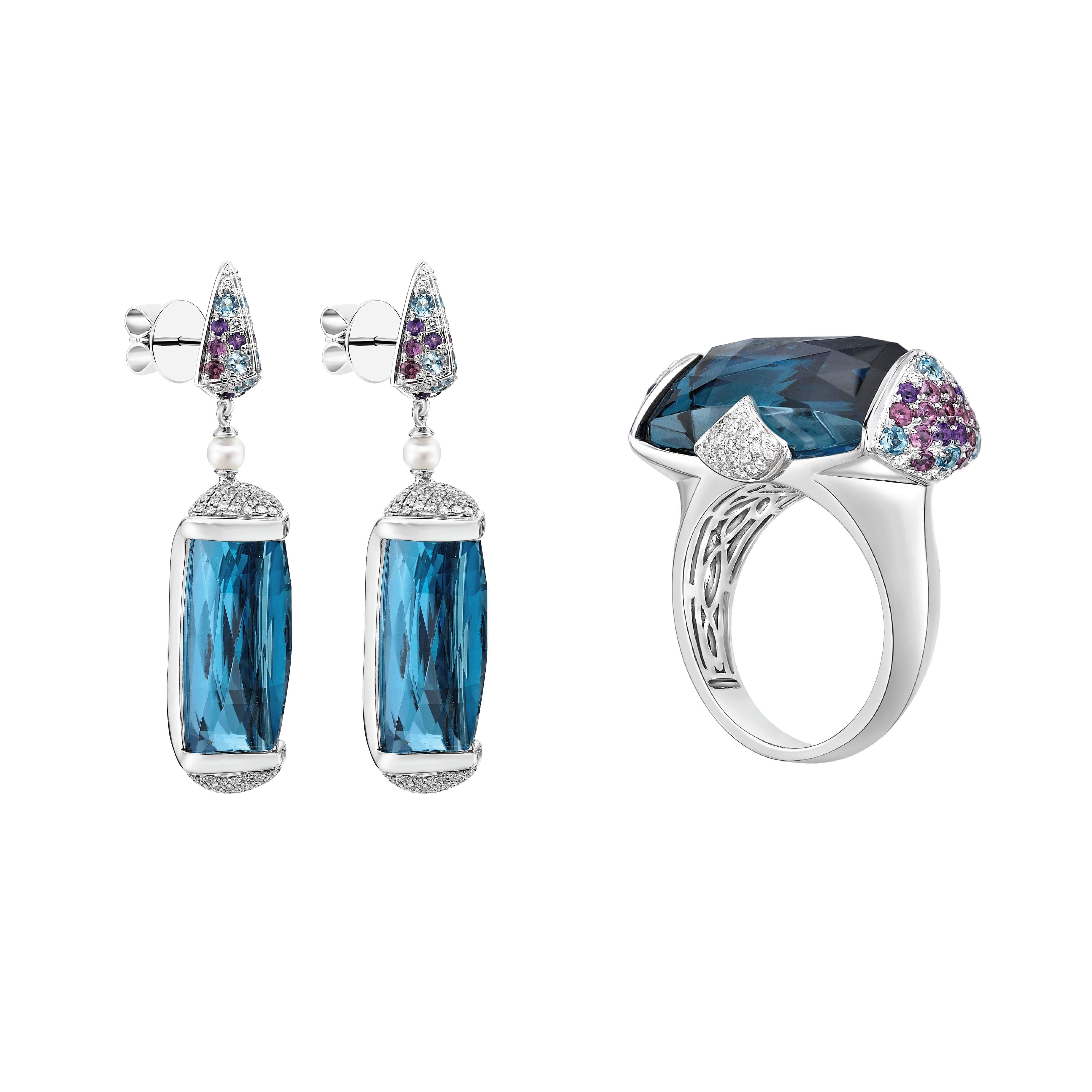 Boucles d'oreilles en or blanc 18 carats avec topaze bleue de 40 carats et diamants Pour femmes en vente