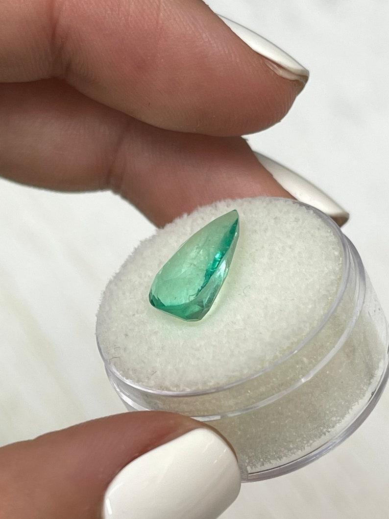 Smeraldo colombiano verde pulito da 4,0 carati - Taglio a pera Maggio In condizioni Nuovo in vendita a Jupiter, FL