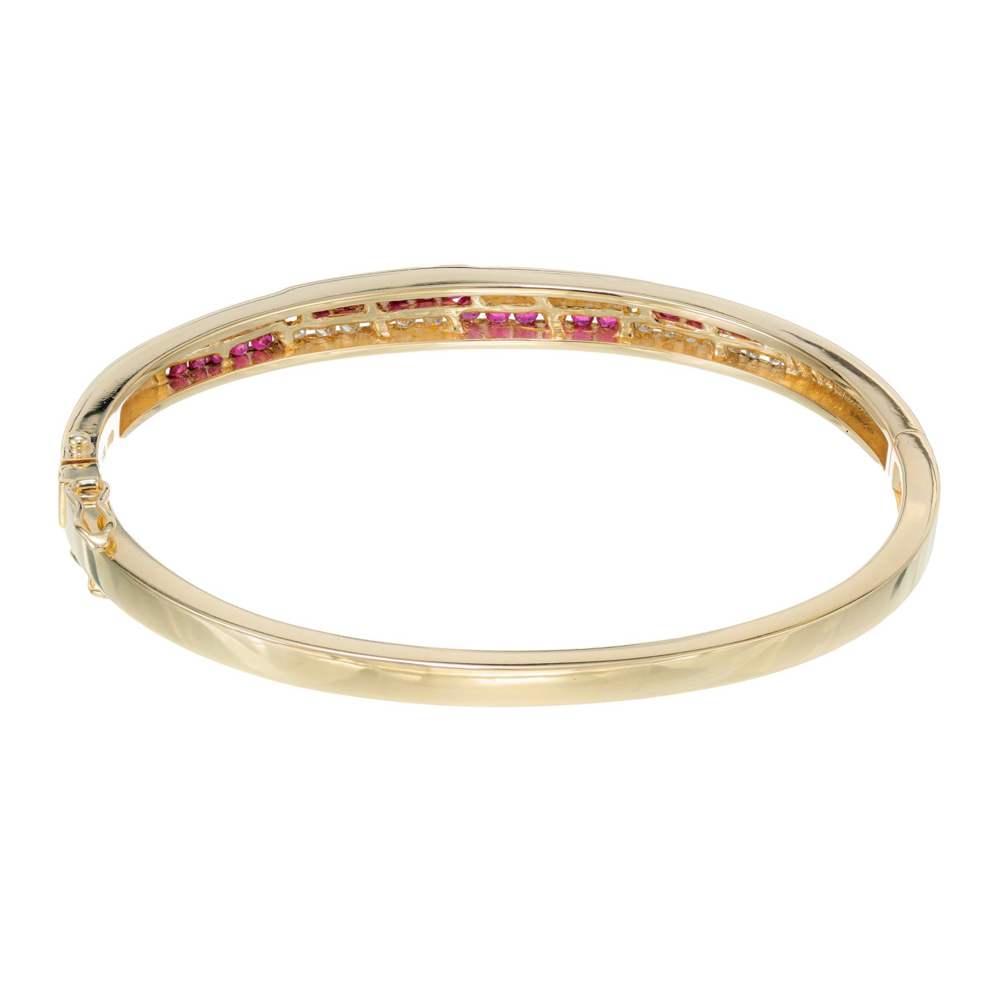 .40 Carat Diamond Ruby Yellow Gold Bangle Bracelet In Good Condition For Sale In Stamford, CT