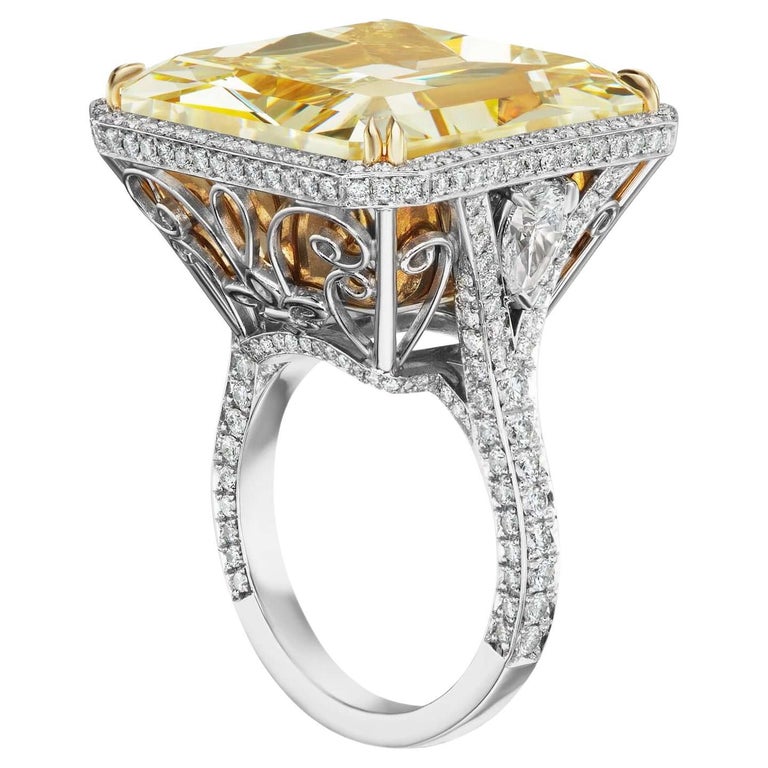 Margaret Mitchell Dicteren Verlichting 40 Carat Fancy Yellow Diamond Ring Radiant Cut GIA Certified For Sale at  1stDibs