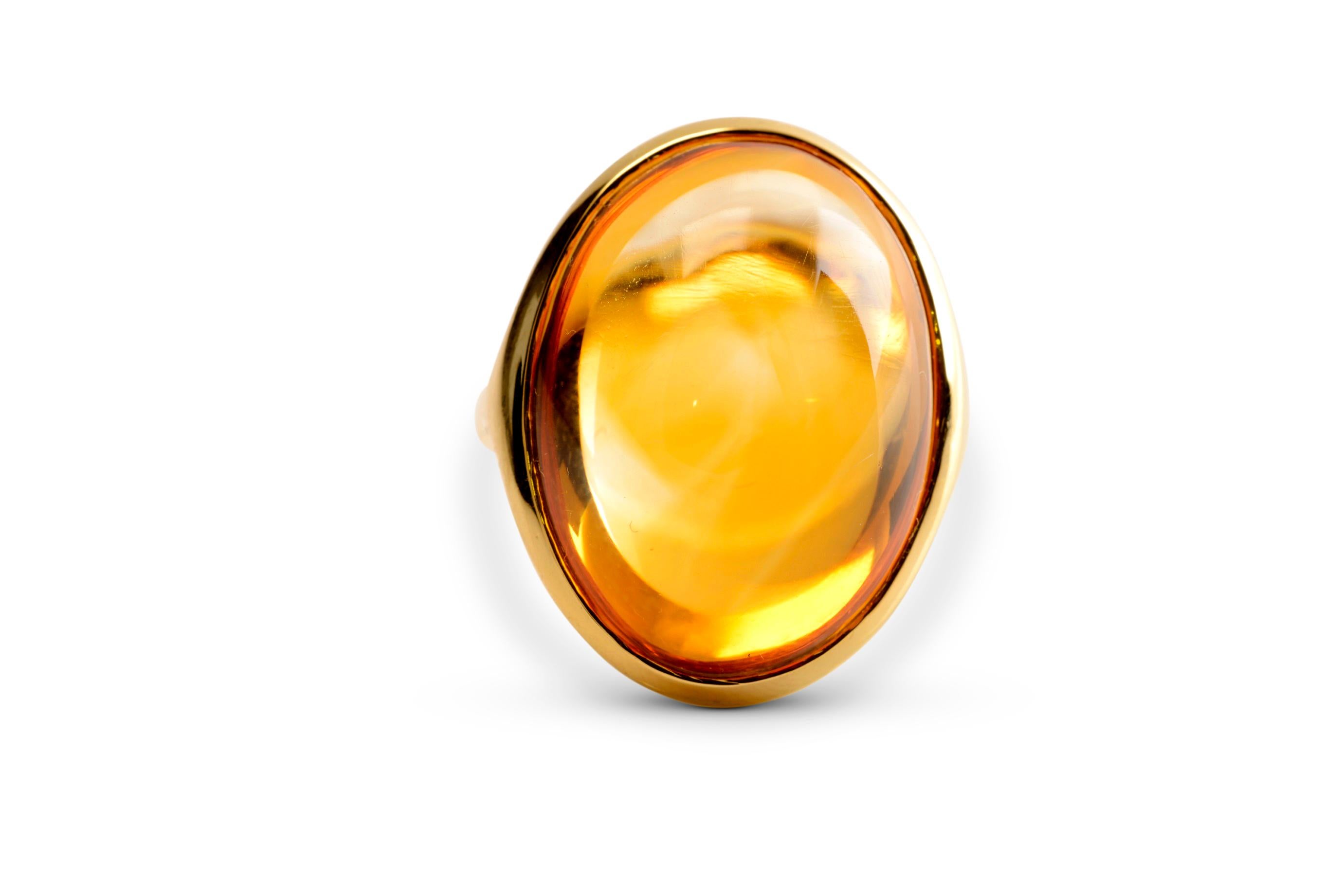 Modern 40 Carat Golden Citrine and 18 Karat Yellow Gold Contemporary Cocktail Ring For Sale