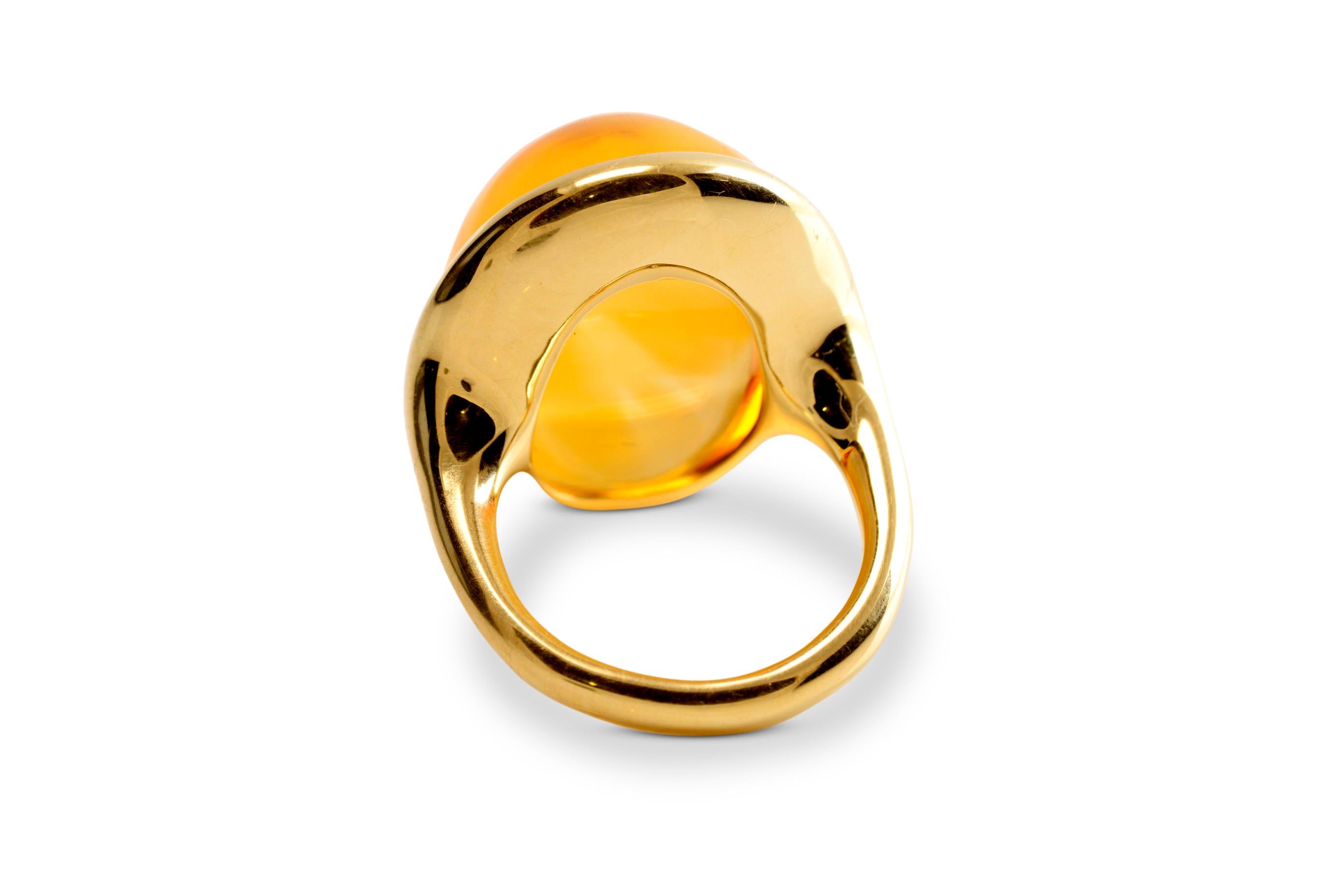 40 Carat Golden Citrine and 18 Karat Yellow Gold Contemporary Cocktail Ring For Sale 1