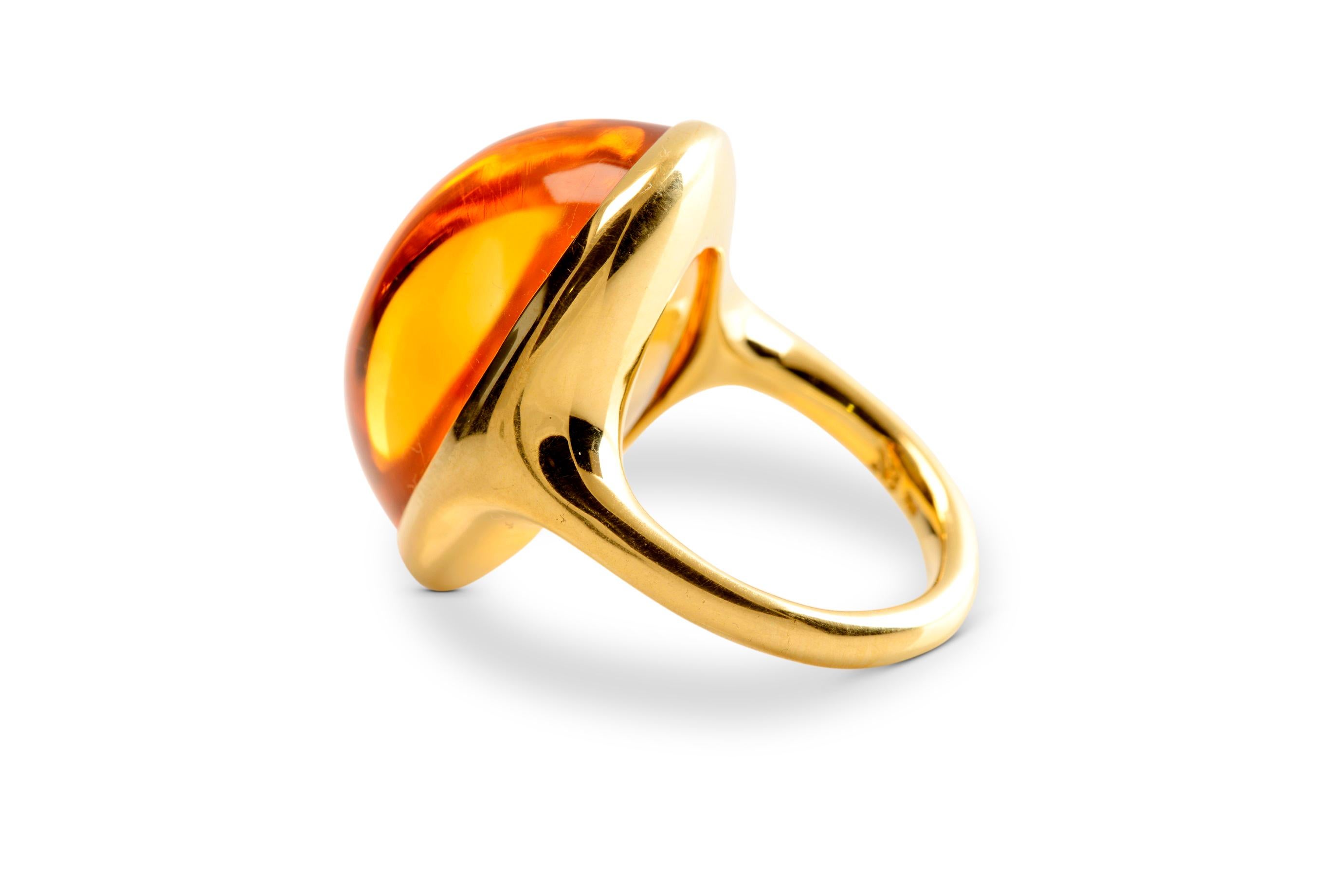 40 Carat Golden Citrine and 18 Karat Yellow Gold Contemporary Cocktail Ring For Sale 3