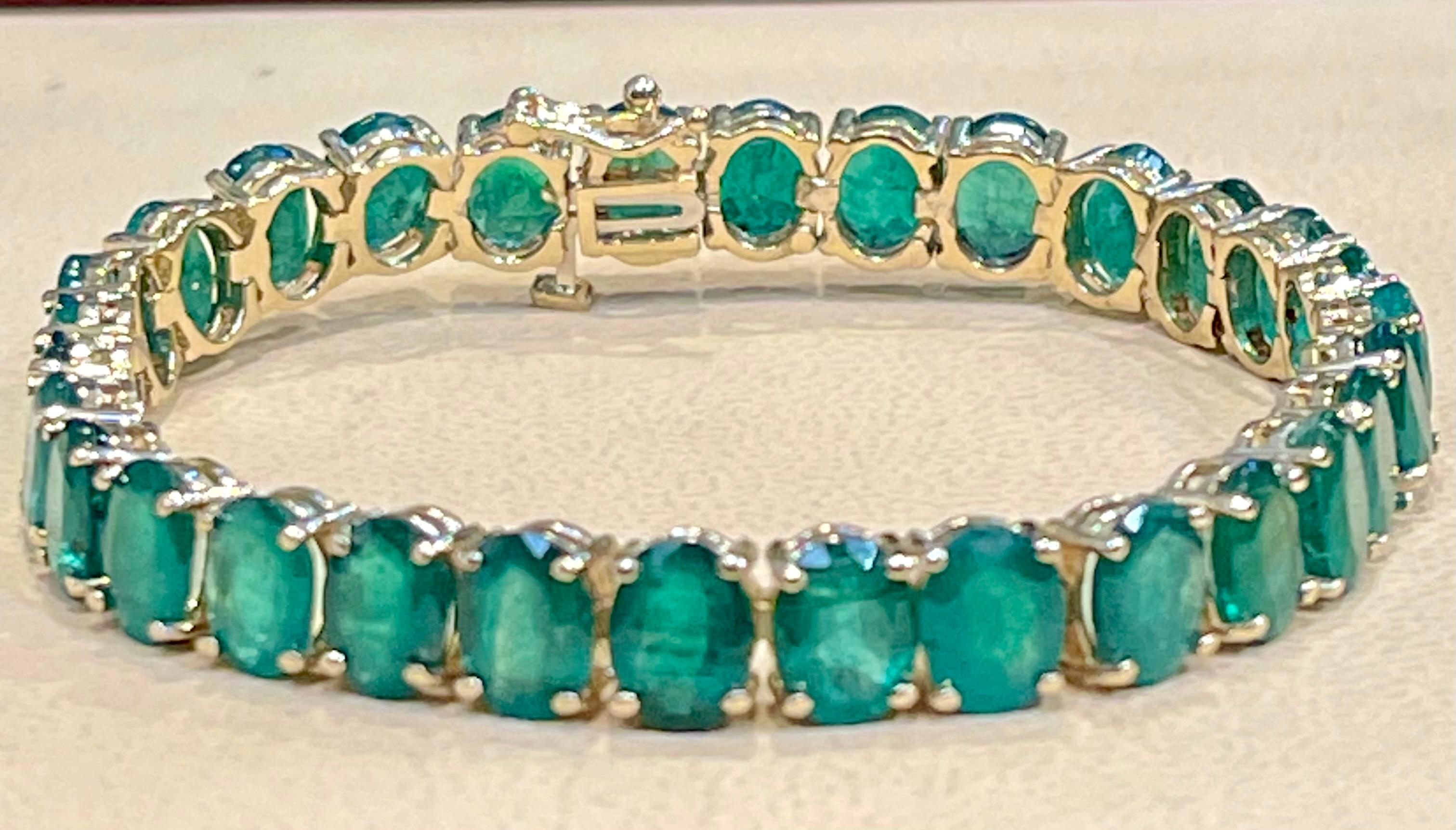 40 Karat natürlicher Smaragd Cocktail-Tennisarmband 14 Karat Gelbgold (Ovalschliff)