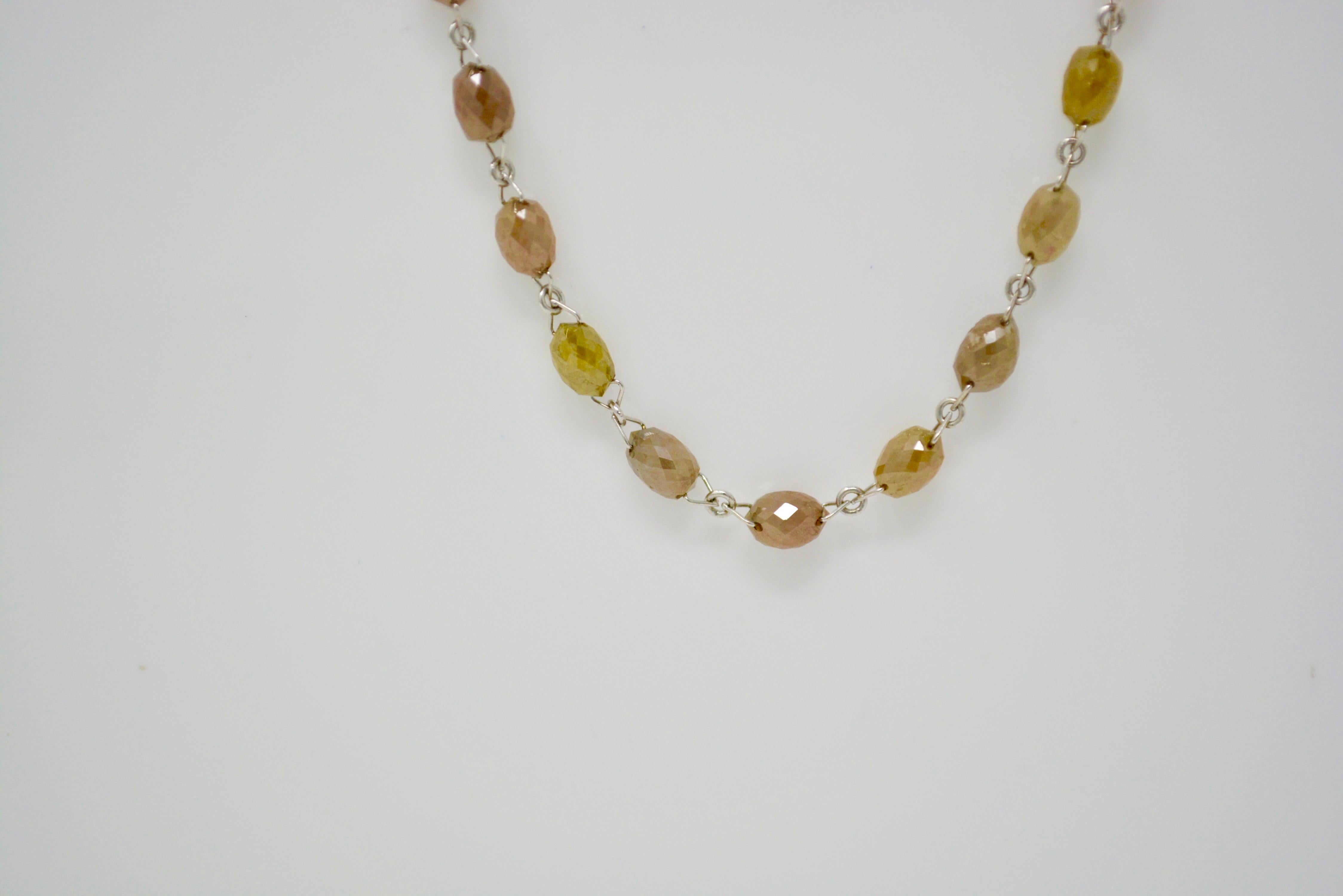 Contemporain Collier de perles de diamants multicolores fantaisie naturels de 40 carats en or 18 carats en vente
