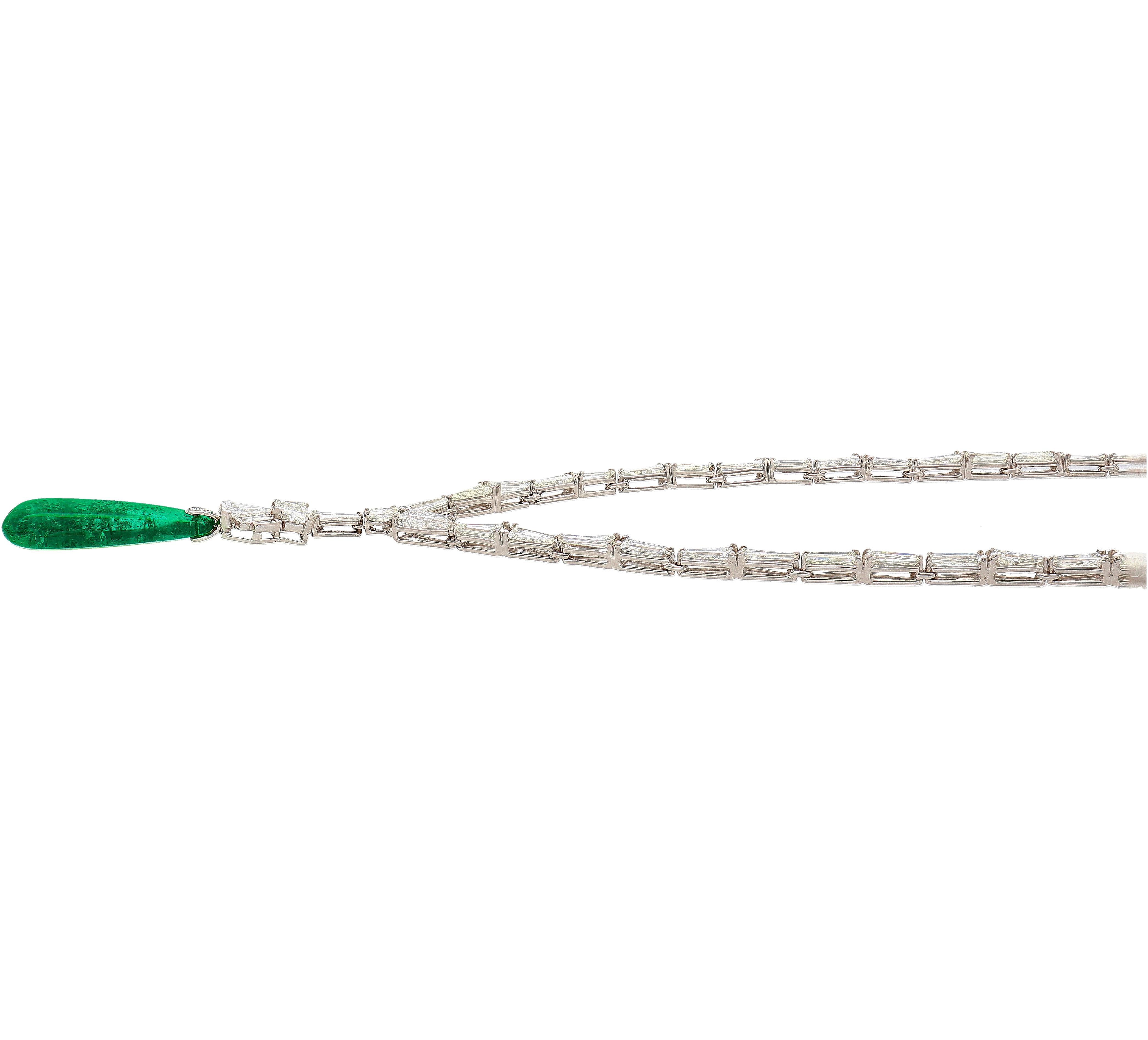40 Carat Old Mine Colombian Drop Emerald & Baguette Diamond 18K Gold Necklace For Sale 4