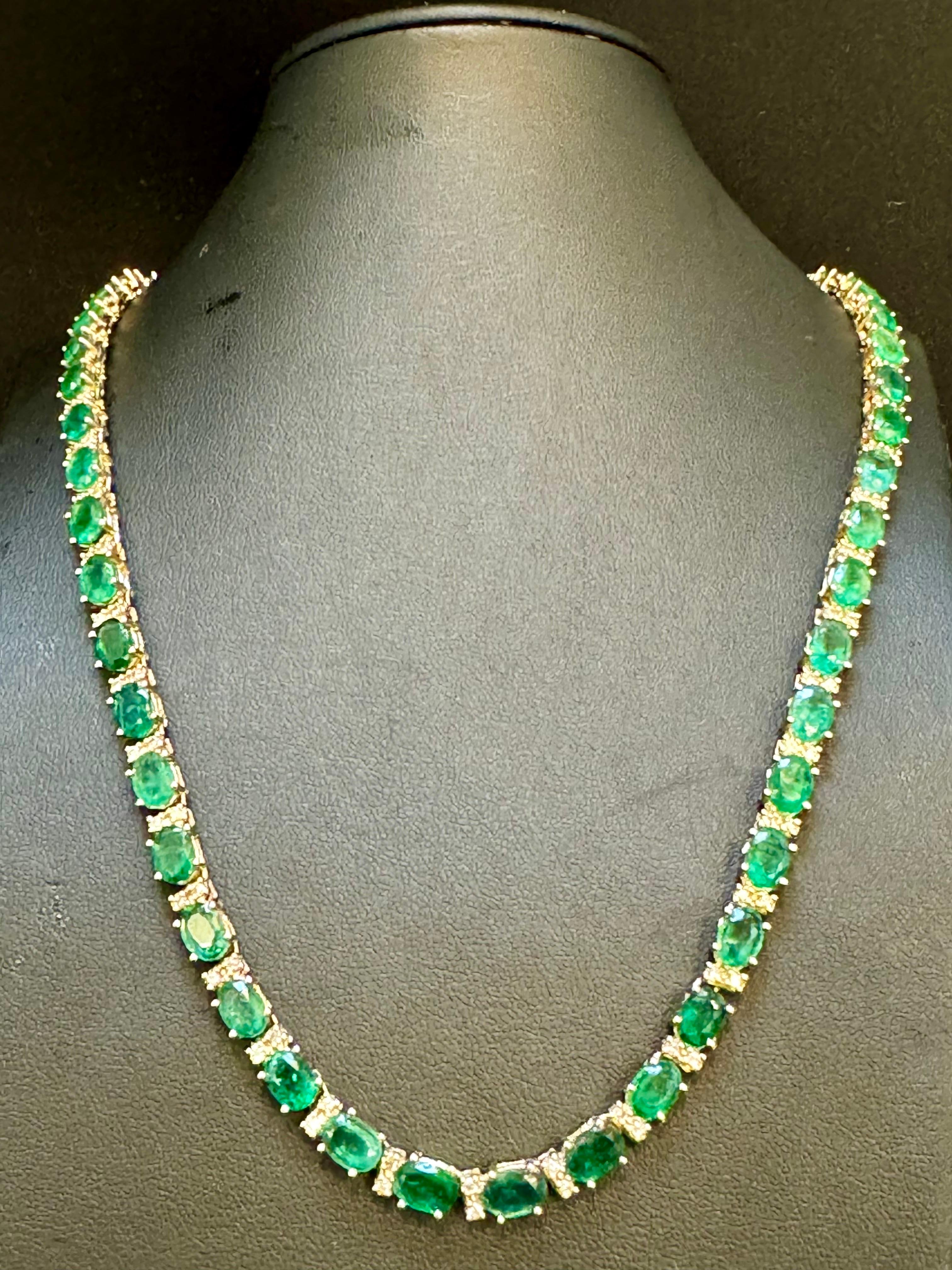 40 Carat Oval Brazilian Emerald & 3 Carat Diamond Tennis Necklace 14 Karat Gold For Sale 8